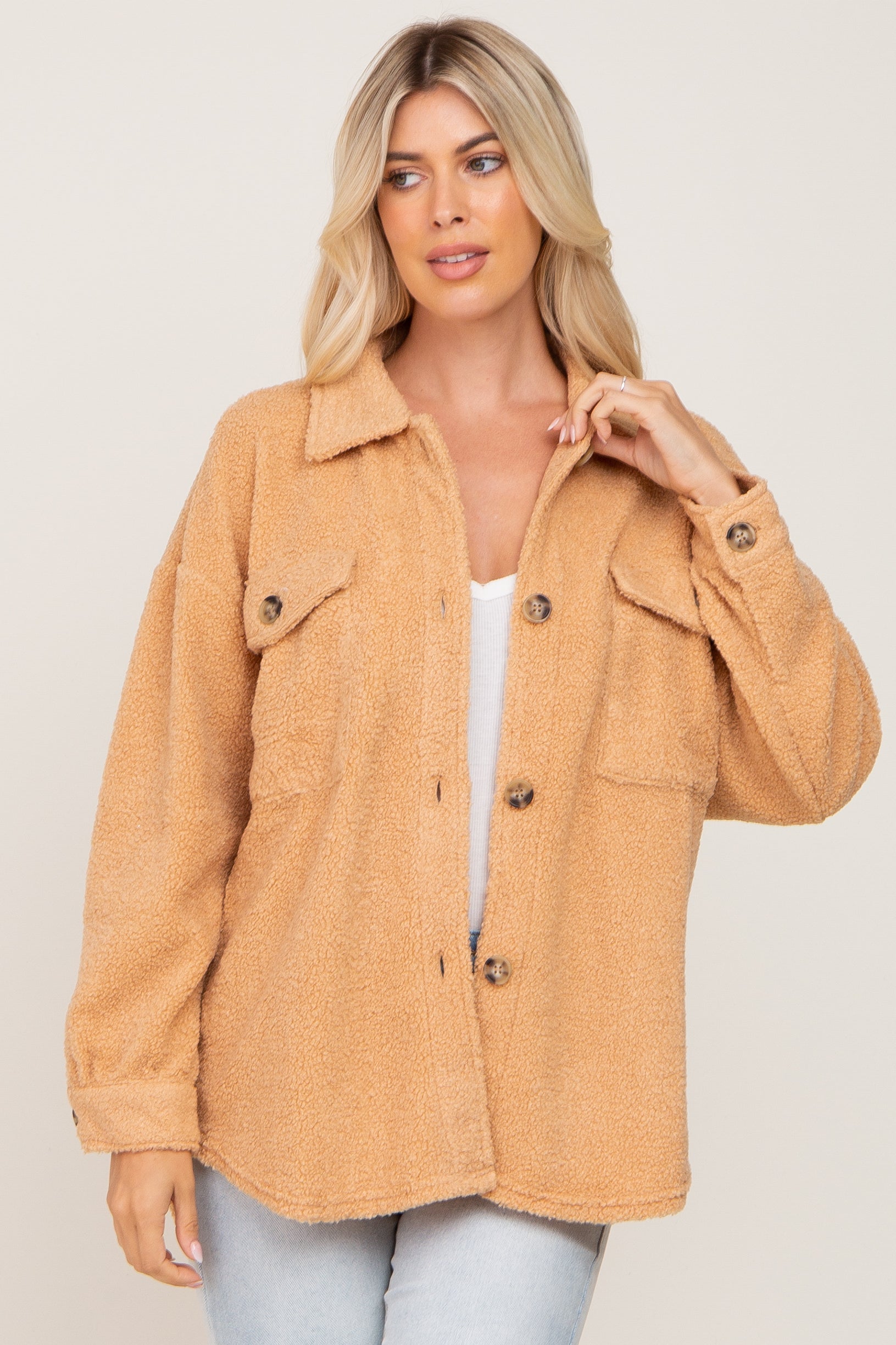 Cozy Beige Fleece Maternity Shirt Jacket for Pregnant Women - Soft & Warm Open Front Cardigan for Pregnancy Comfort at Home or Outdoors