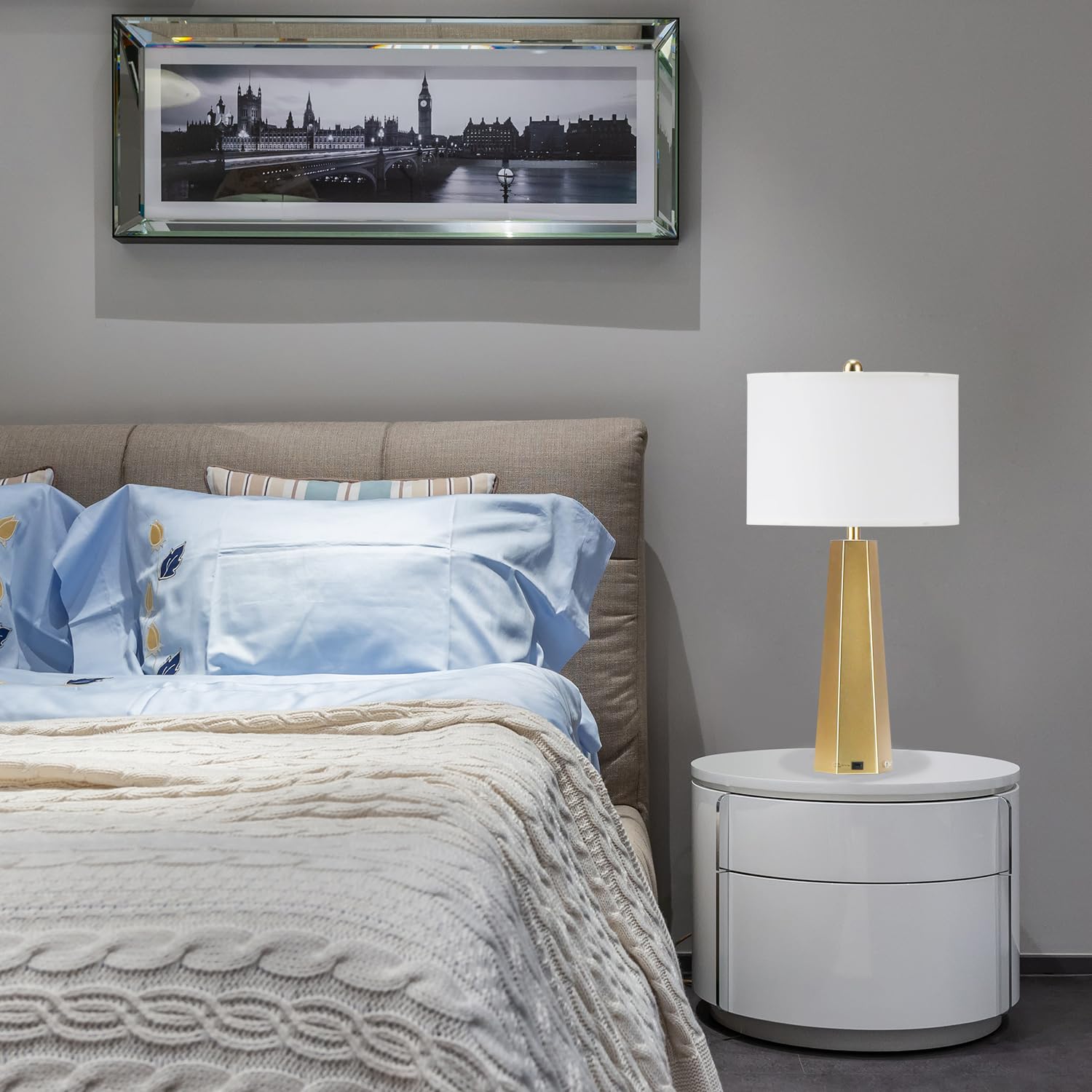 Modern Touch Bedside Lamps Set of 2 - 30