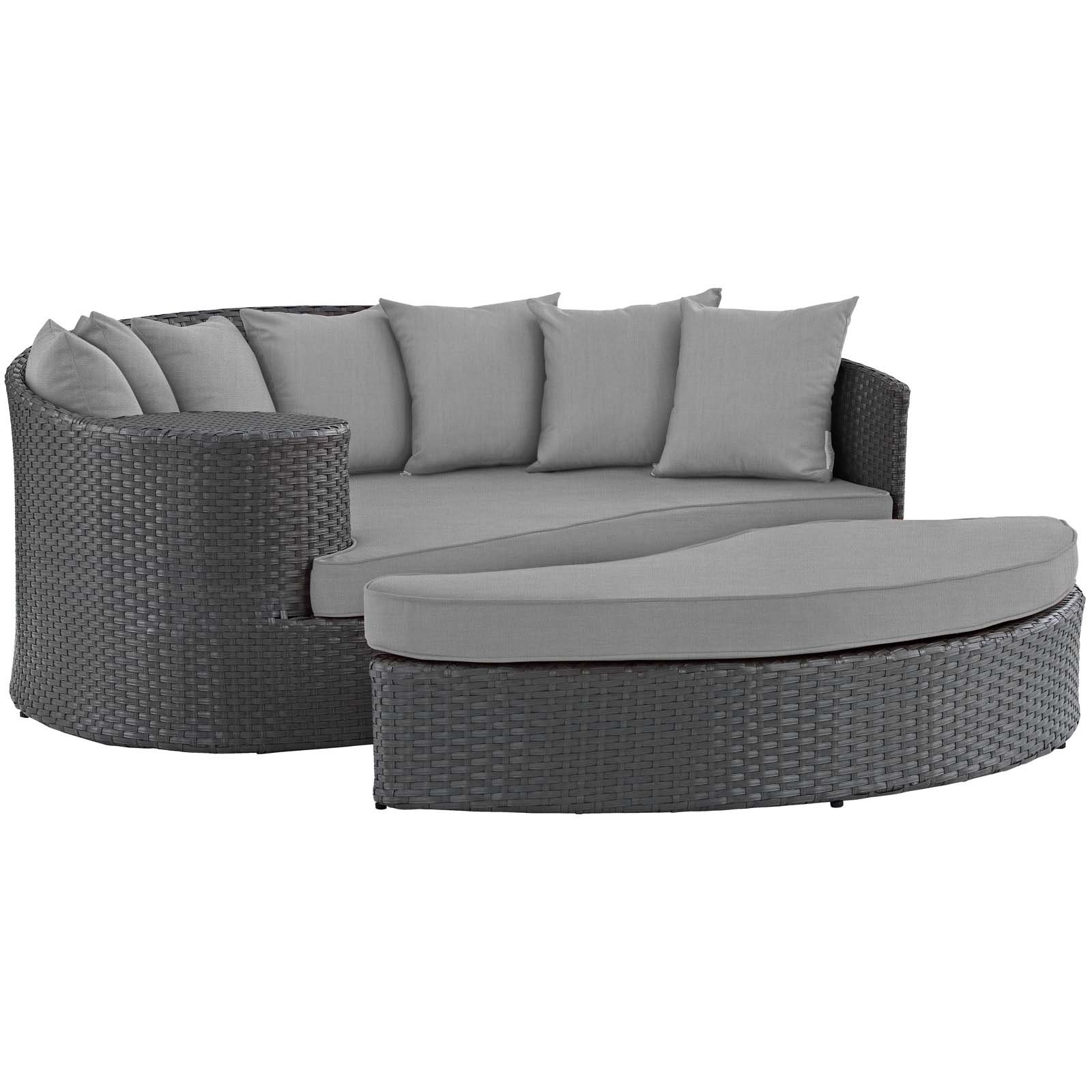 Modern Outdoor Patio Lounge Daybed Sofa - Grey Wicker Rattan Furniture for Garden, Poolside & Backyard Relaxation