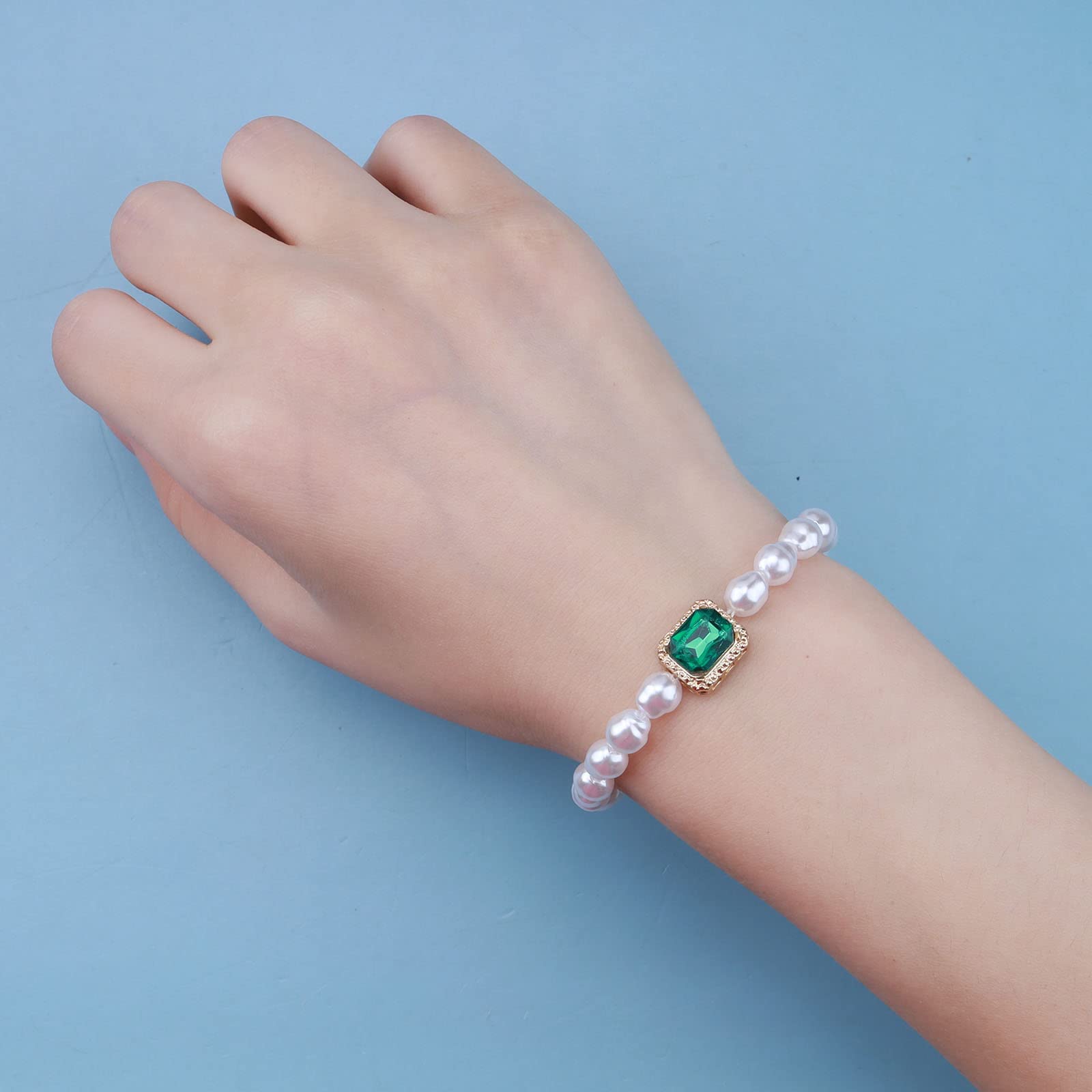 Vintage Green Emerald Crystal Beaded Pearl Bracelet for Women - Square Emerald & Strand Pearl Hand Chain Jewelry - Perfect for Bridal, Wedding, Boho Fashion & Special Occasions