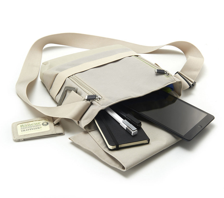 Moleskine MyCloud Reporter Bag for iPad & Tablets - Stylish & Durable Laptop Briefcase for Work, Travel & Business Professionals