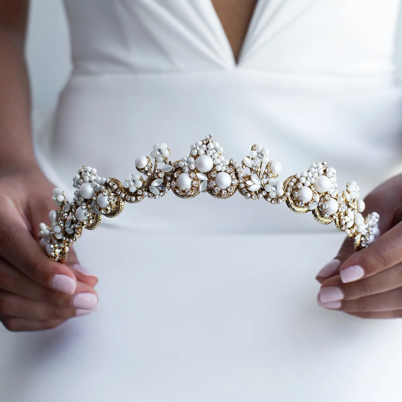 Whistledown Crown - Elegant & Stylish Women's Tiara for Weddings, Prom, and Special Occasions