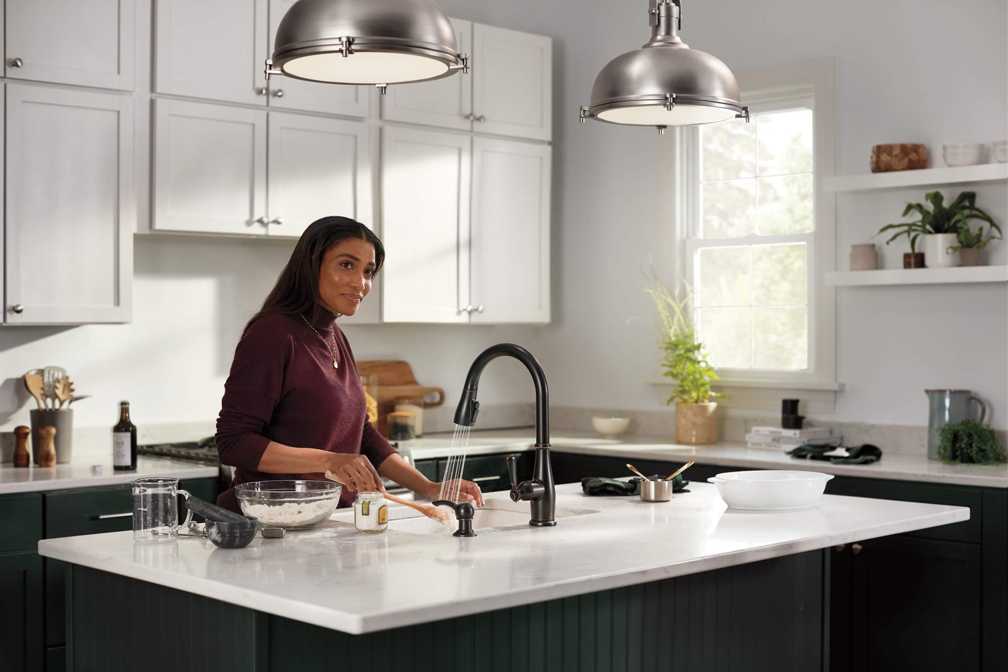 Peerless P7965LF-OB Elmhurst Single-Handle Pull-Down Kitchen Faucet in Oil Rubbed Bronze - Perfect for Modern Farmhouse & Industrial Style Kitchens