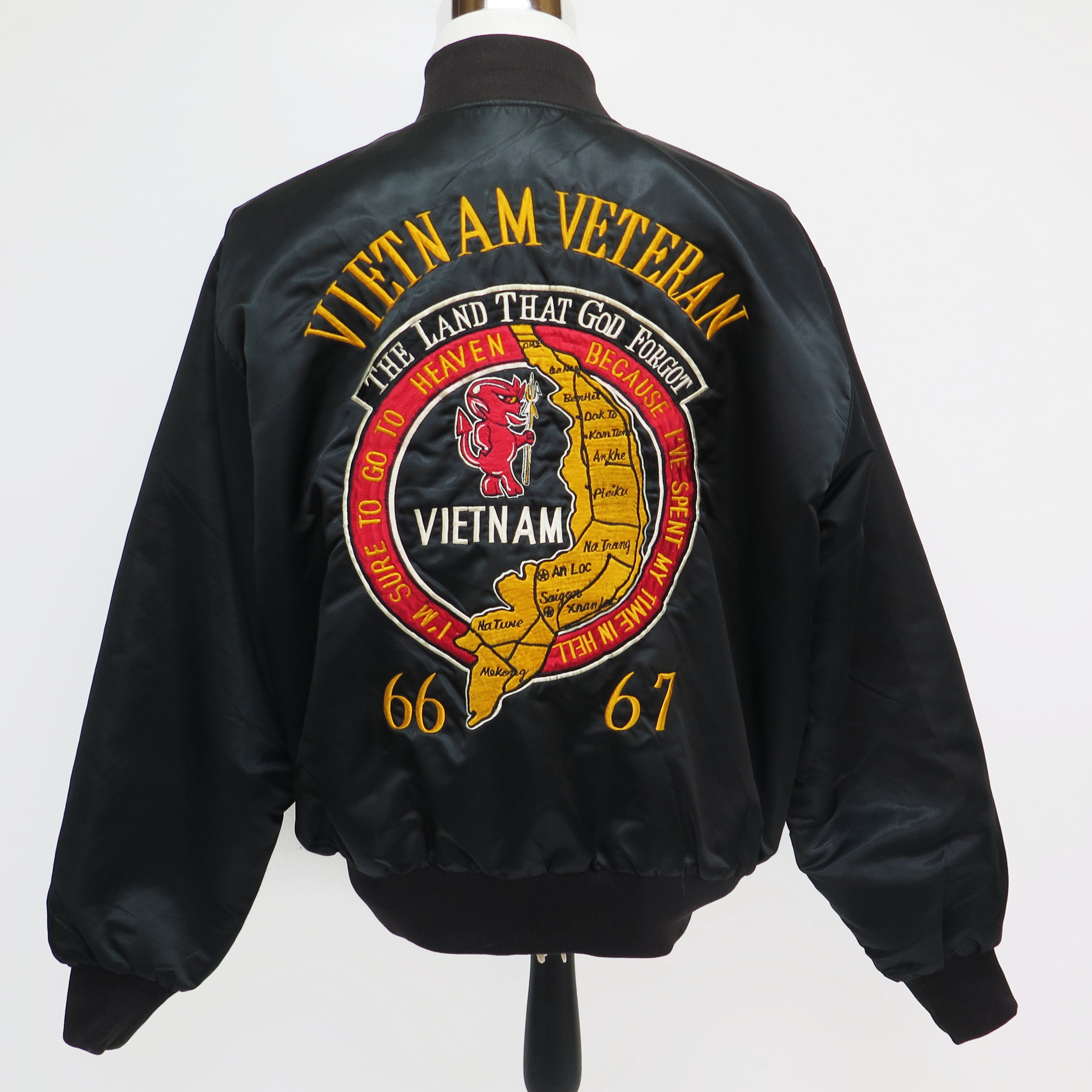 Vietnam Veteran USMC 1966/67 Tour Bomber Jacket - 1st Marine Division Souvenir - Size Large - Military Collectible & Patriotic Gift for Veterans Day, Memorial Day, and Historical Reenactments