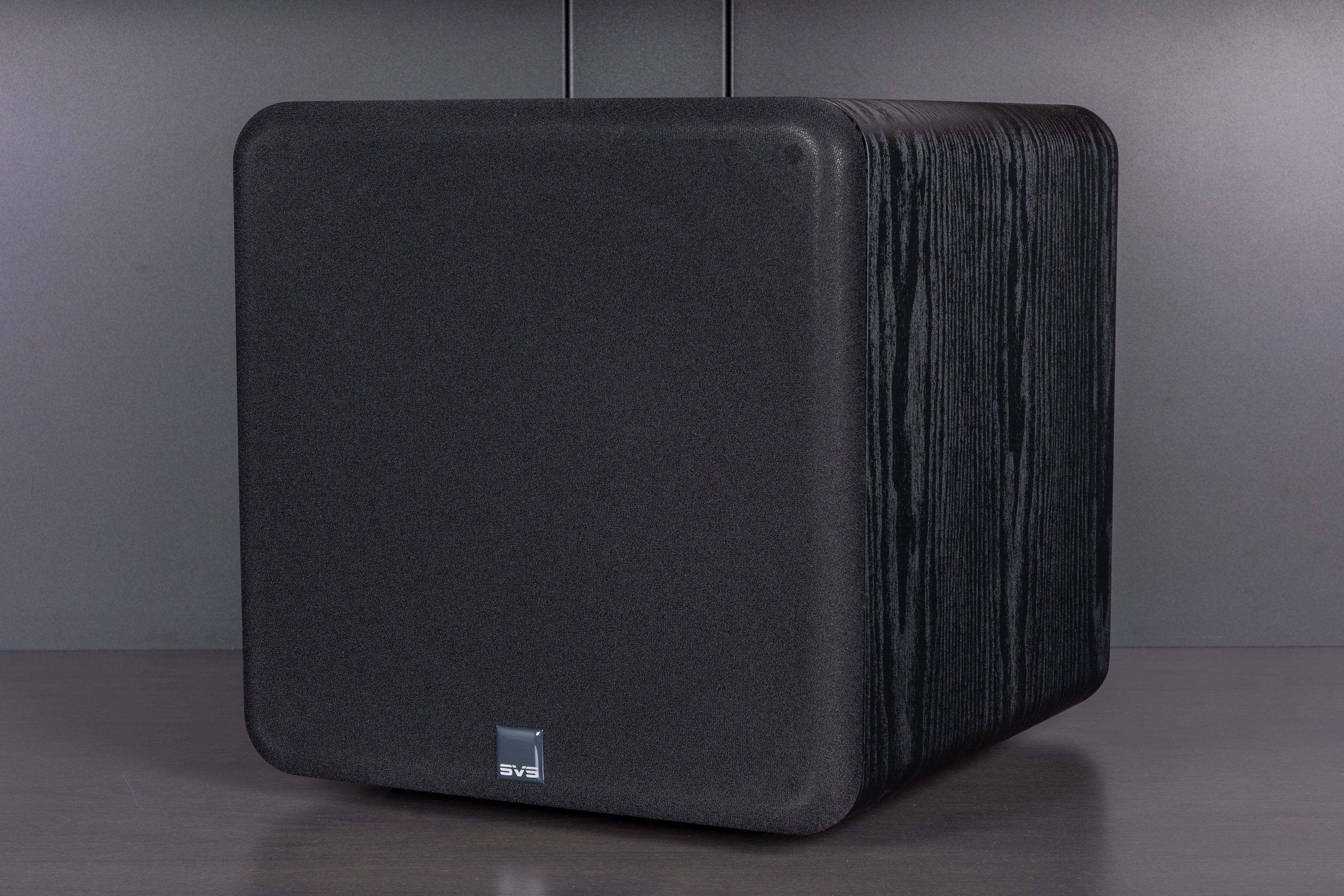 SVS SB Series Sealed Subwoofer - High Performance Home Theater & Music Subwoofer for Deep Bass - Perfect for Movie Nights, Gaming & Music Listening