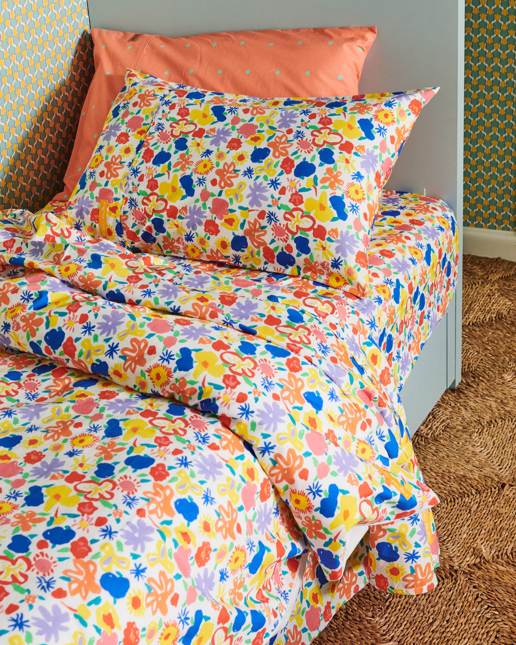 Kip&Co x Ken Done Summer Floral White Organic Cotton Pillowcases - Soft & Breathable Bedding for Summer Decor, Guest Rooms & Coastal Style Homes