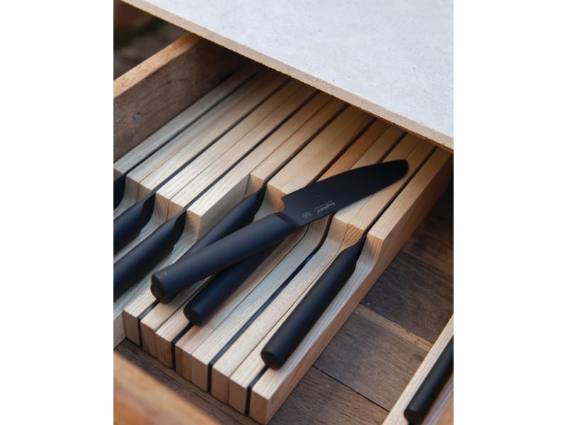 BergHOFF Ron 5-Inch Chef's Knife - Premium Stainless Steel Kitchen Knife with Ergonomic Black Handle - Perfect for Slicing, Dicing & Chopping Vegetables, Meat & Herbs