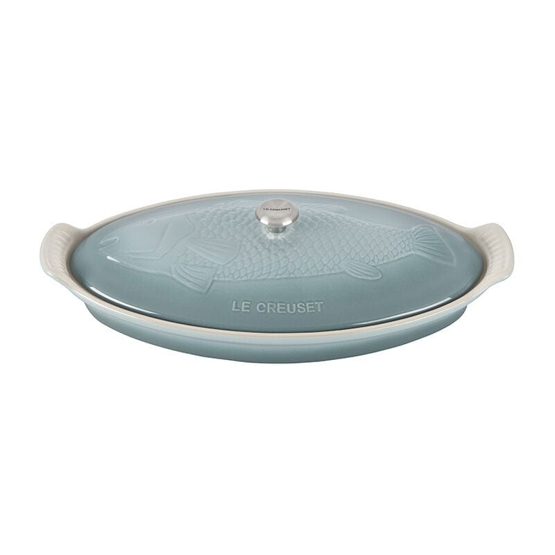 Le Creuset 1.7 Quart Fish Baker in Sea Salt - Premium Enameled Cast Iron Baking Dish for Fish, Vegetables & Casseroles - Perfect for Oven Baking & Serving at Dinner Parties
