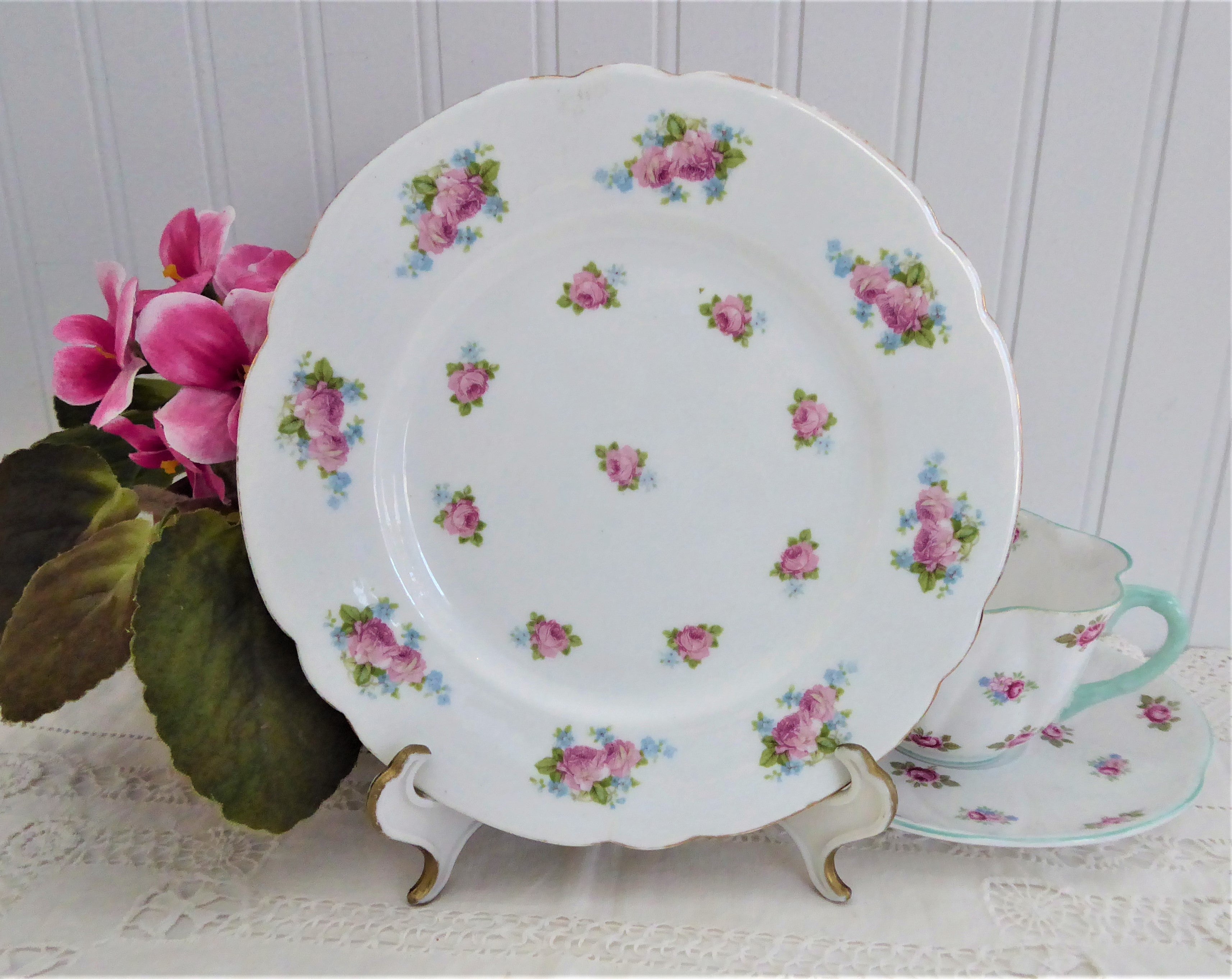 Gainsborough Shelley 7-Inch Salad Plate with Roses & Forget-Me-Nots Floral Design - Perfect for Desserts, Appetizers & Elegant Dining Table Setting