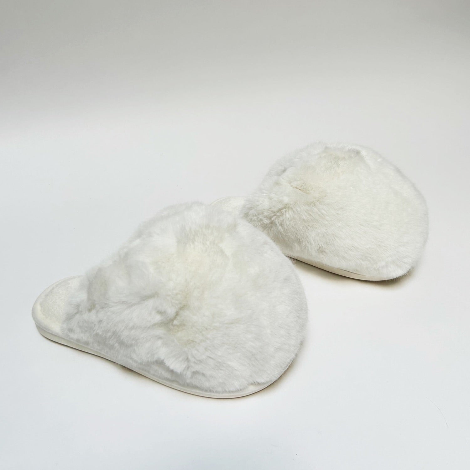 FLOOF Women's Cozy Cream Snowball Slippers - Soft Indoor/Outdoor House Shoes for Winter Comfort & Warmth - Perfect for Home, Lounge, and Cold Weather Wear