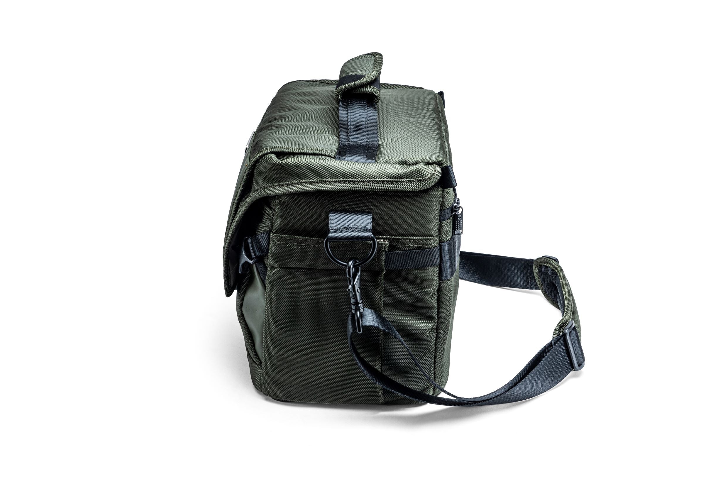VEO SELECT 28S GR Shoulder Bag for Women - Lightweight Crossbody Purse with Adjustable Strap, Water-Resistant Green Handbag - Perfect for Travel, Work & Everyday Use