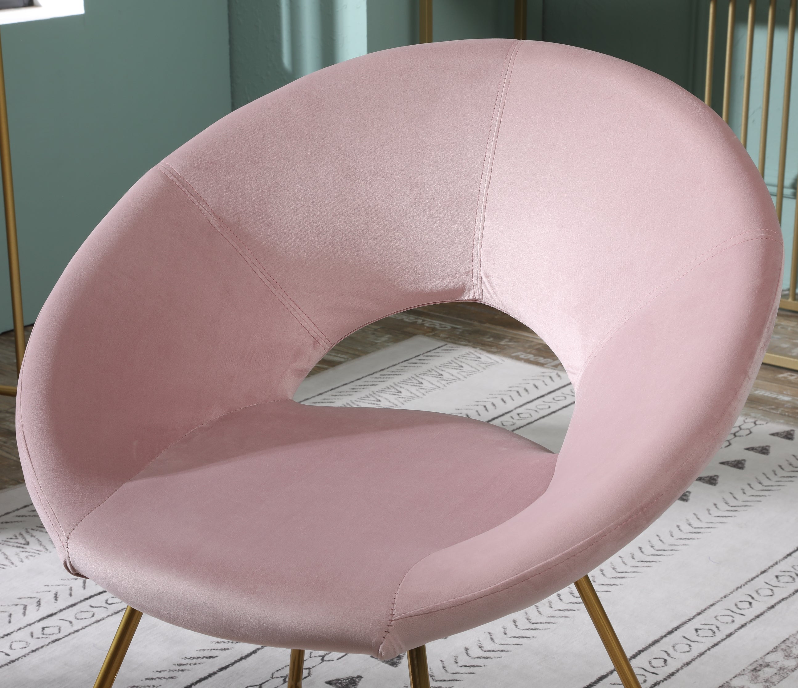 Roundhill Furniture Slatina Silky Velvet Upholstered Accent Chair - Pink Velvet with Gold Tone Metal Base for Living Room, Bedroom & Office Decor