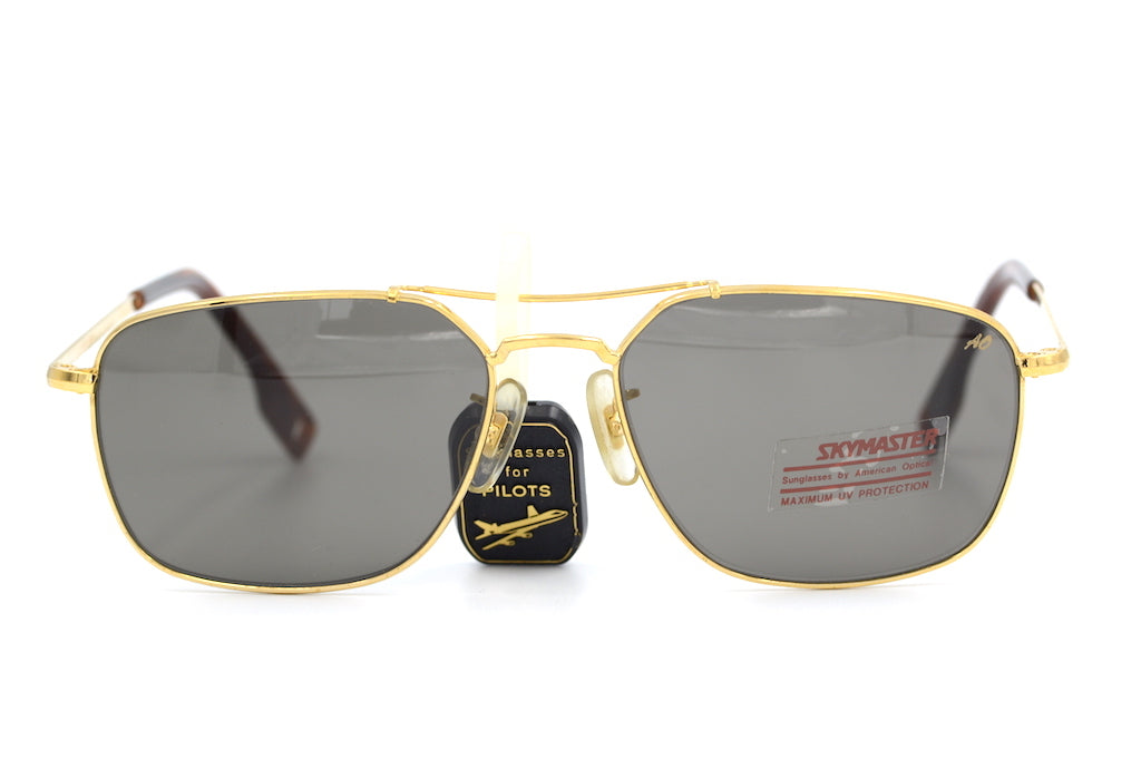 American Optical Skymaster Navigator Sunglasses - Classic Aviator Style for Men & Women - UV Protection, Polarized Lenses - Perfect for Driving, Travel & Outdoor Adventures
