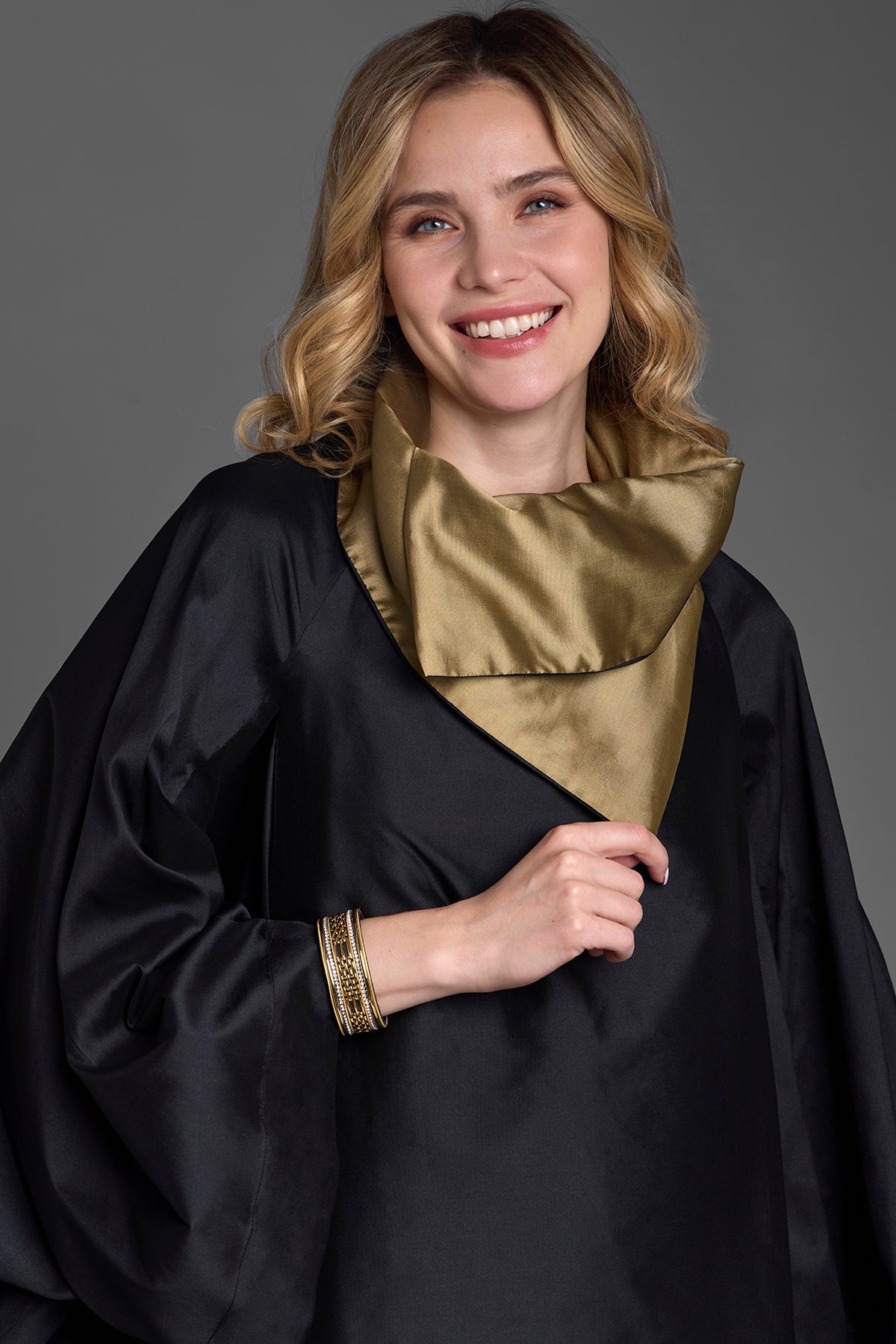 Stylish Women's Poncho Cocoon Jacket - Soft Fleece Wrap Coat for Fall & Winter - Perfect for Outdoor Activities, Travel, and Casual Wear