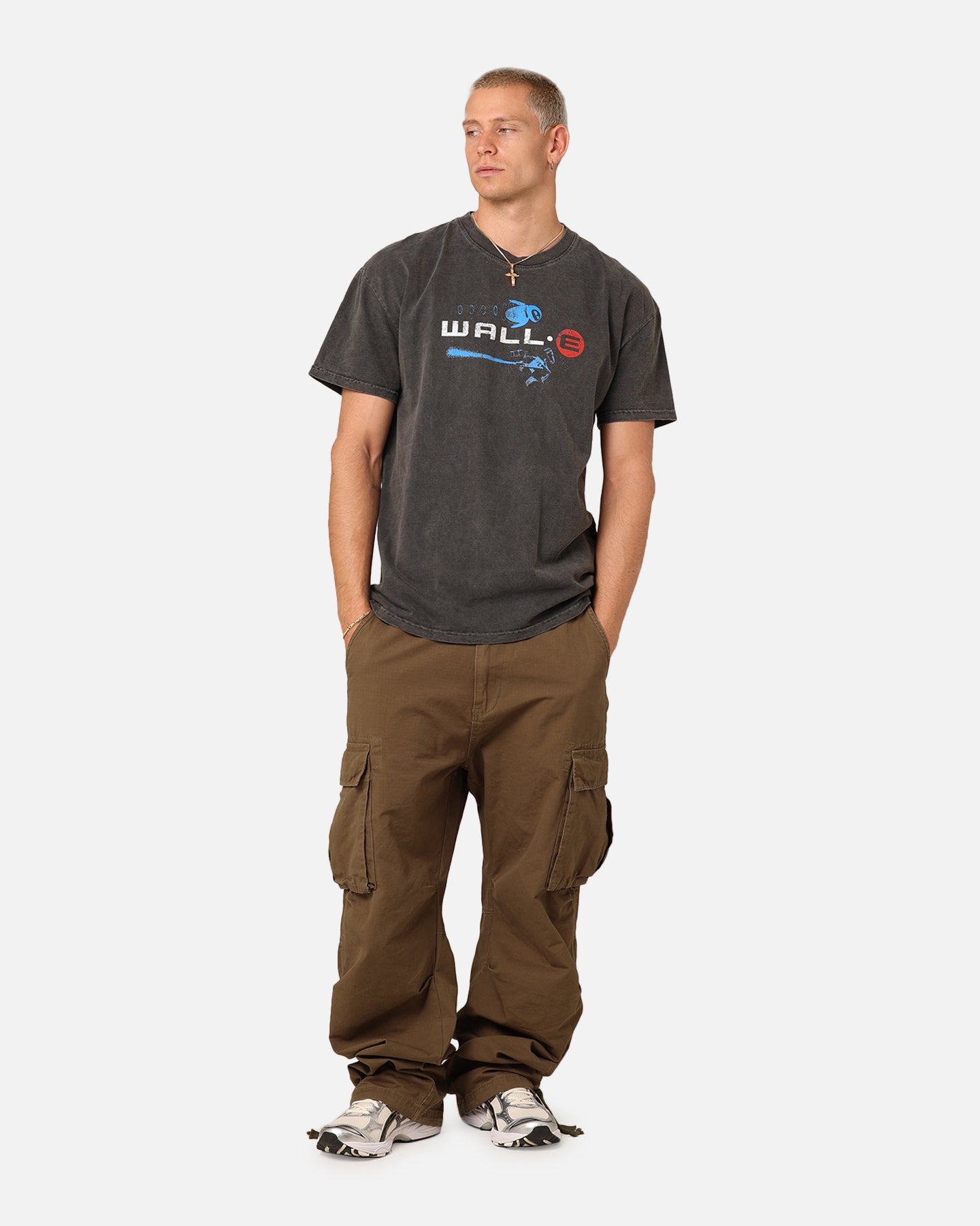 Pixar Wall.E Heavyweight Graphic T-Shirt for Men & Women - Black Wash - Vintage American Thrift Style - Perfect for Cosplay, Movie Nights & Casual Wear