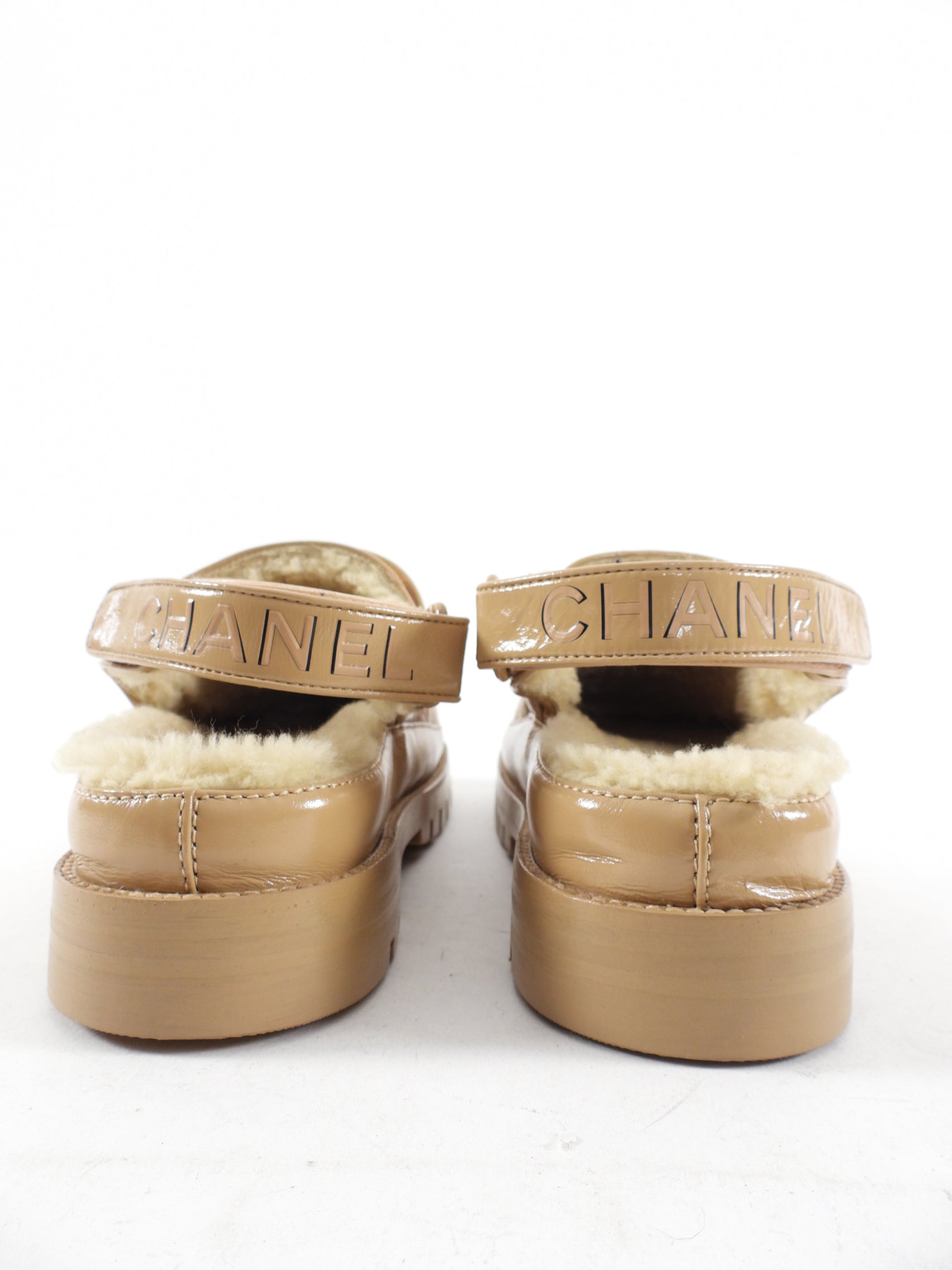 Chanel 2023 Beige Patent Leather Quilted Shearling Mules Women's Size 36.5 - Luxury House Slippers for Indoor Comfort & Fashion Outfits