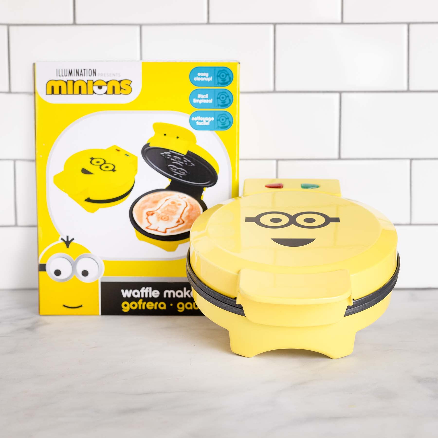 Uncanny Brands Minions Kevin Waffle Maker - Make Fun Minion-Shaped Waffles - Non-Stick Waffle Iron for Kids & Family Breakfast - Perfect for Birthday Parties & Movie Nights