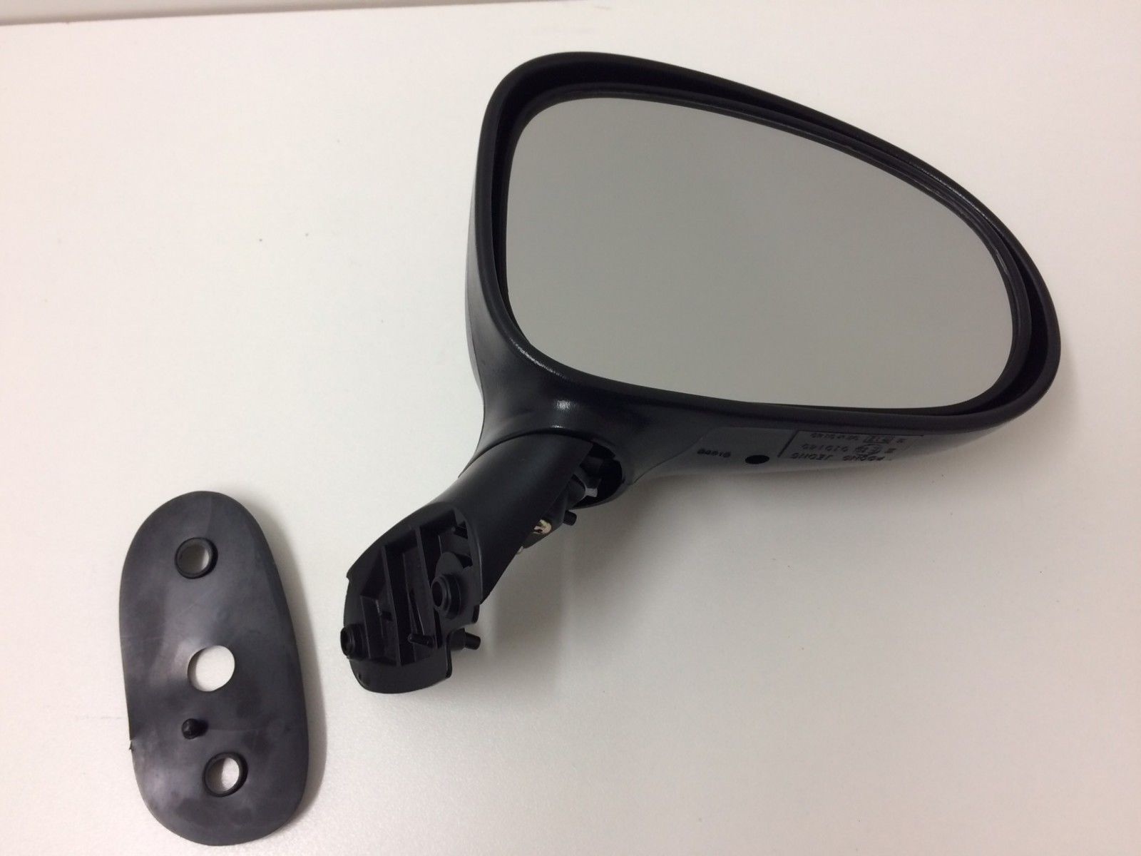 Genuine Right Side Door Mirror for Daewoo Matiz 1999-2003 - Perfect Replacement for Damaged Mirrors, Easy Installation & Enhanced Driving Safety