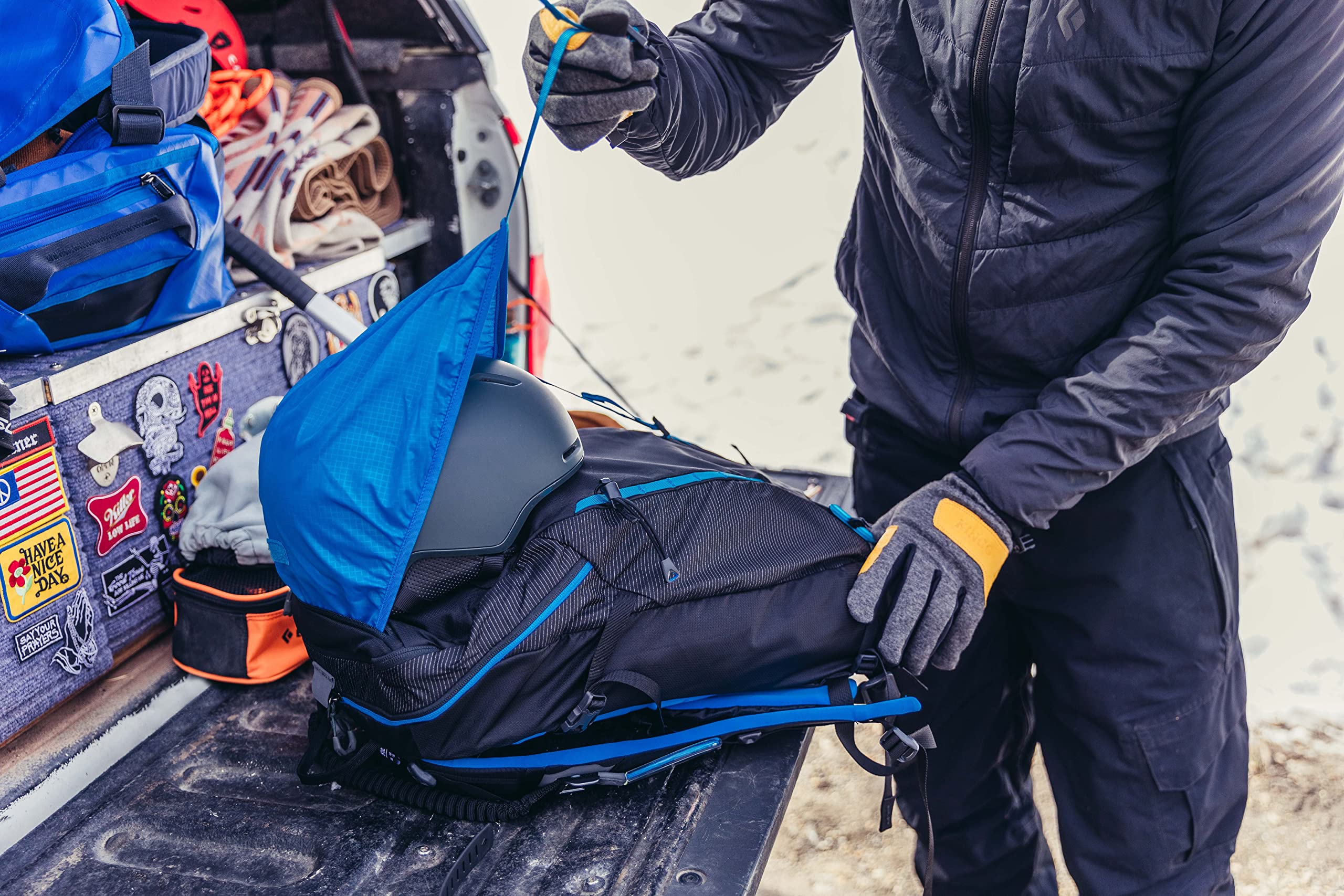 Gregory Mountain Products Targhee 24 Backpack - Lightweight Hiking & Skiing Daypack for Men & Women - Perfect for Alpine Adventures, Commuting & Outdoor Travel