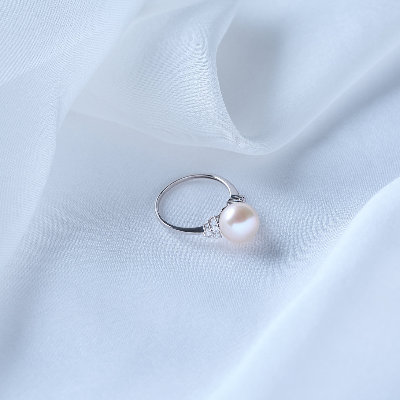 18K Gold Freshwater Pearl Ring for Women - Elegant & Timeless Jewelry KR00133 | STARRY - Perfect for Weddings, Anniversaries & Special Occasions