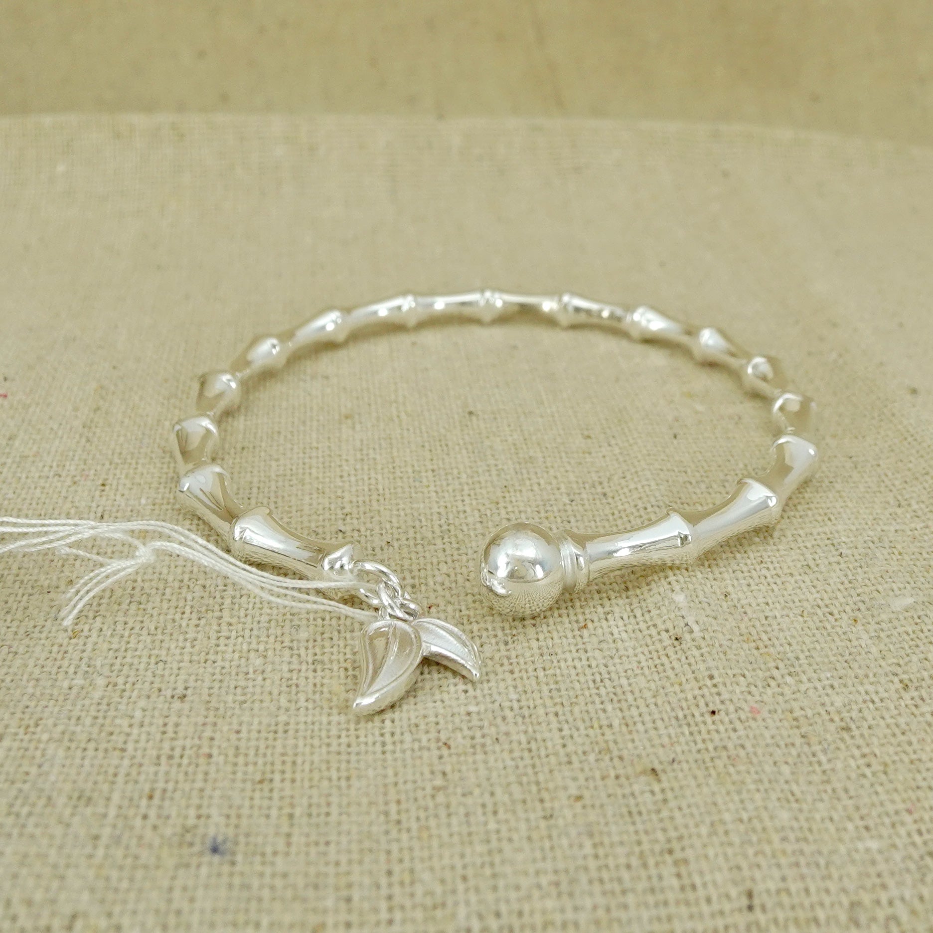 Elegant Silver Bangle Bracelet with Bamboo Knot Design - Perfect for Women's Fashion Accessories, Gift Giving & Special Occasions