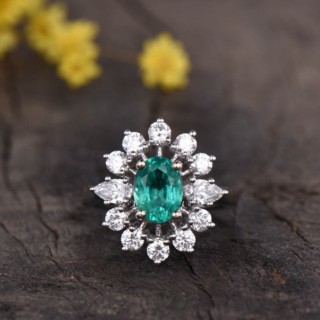 Vintage Natural Emerald and Moissanite Diamond Engagement Ring Floral Design - Elegant Wedding Band for Brides, Anniversary Gift, Proposal Jewelry
