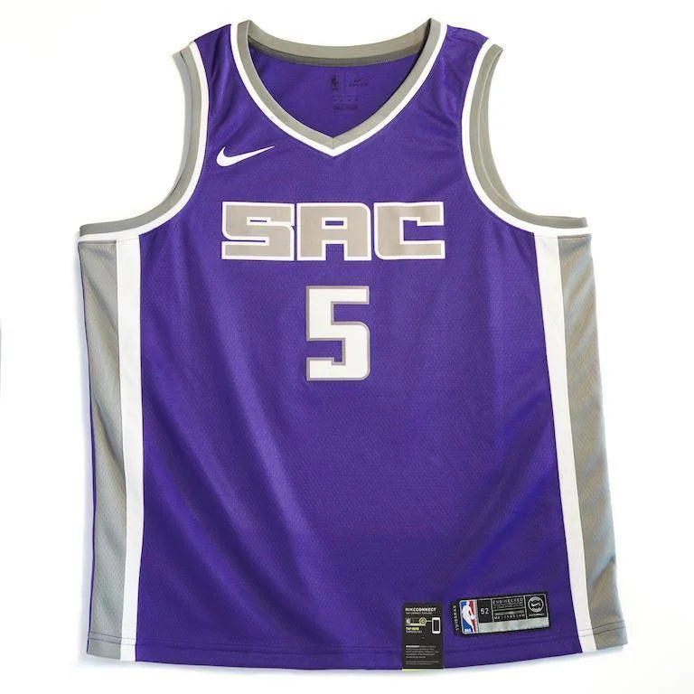 Authentic De'Aaron Fox Sacramento Kings Signed Basketball Jersey with BAS COA - Perfect for Collectors, Fans, and Game Day Outfits