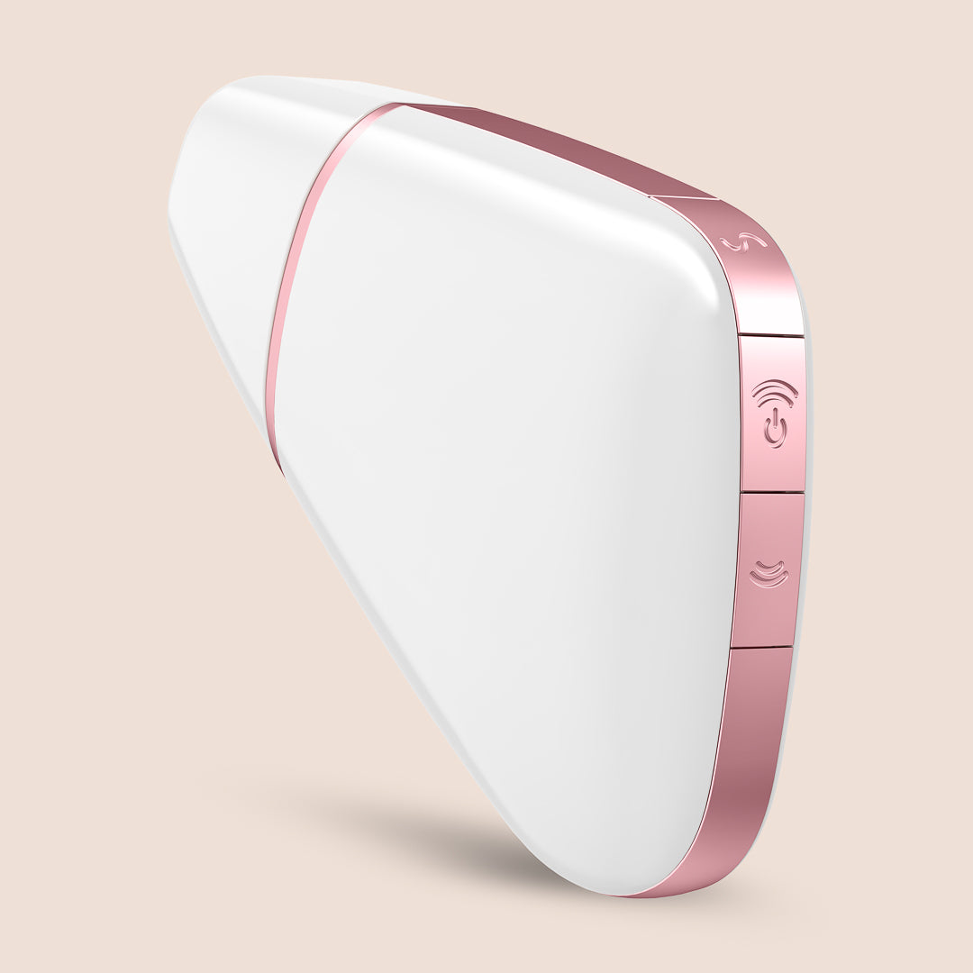 Satisfyer Love Triangle - Air Pulse Stimulation & Vibrations with Travel Cap | Clitoral Stimulator for Women | Perfect for Travel & Discreet Use