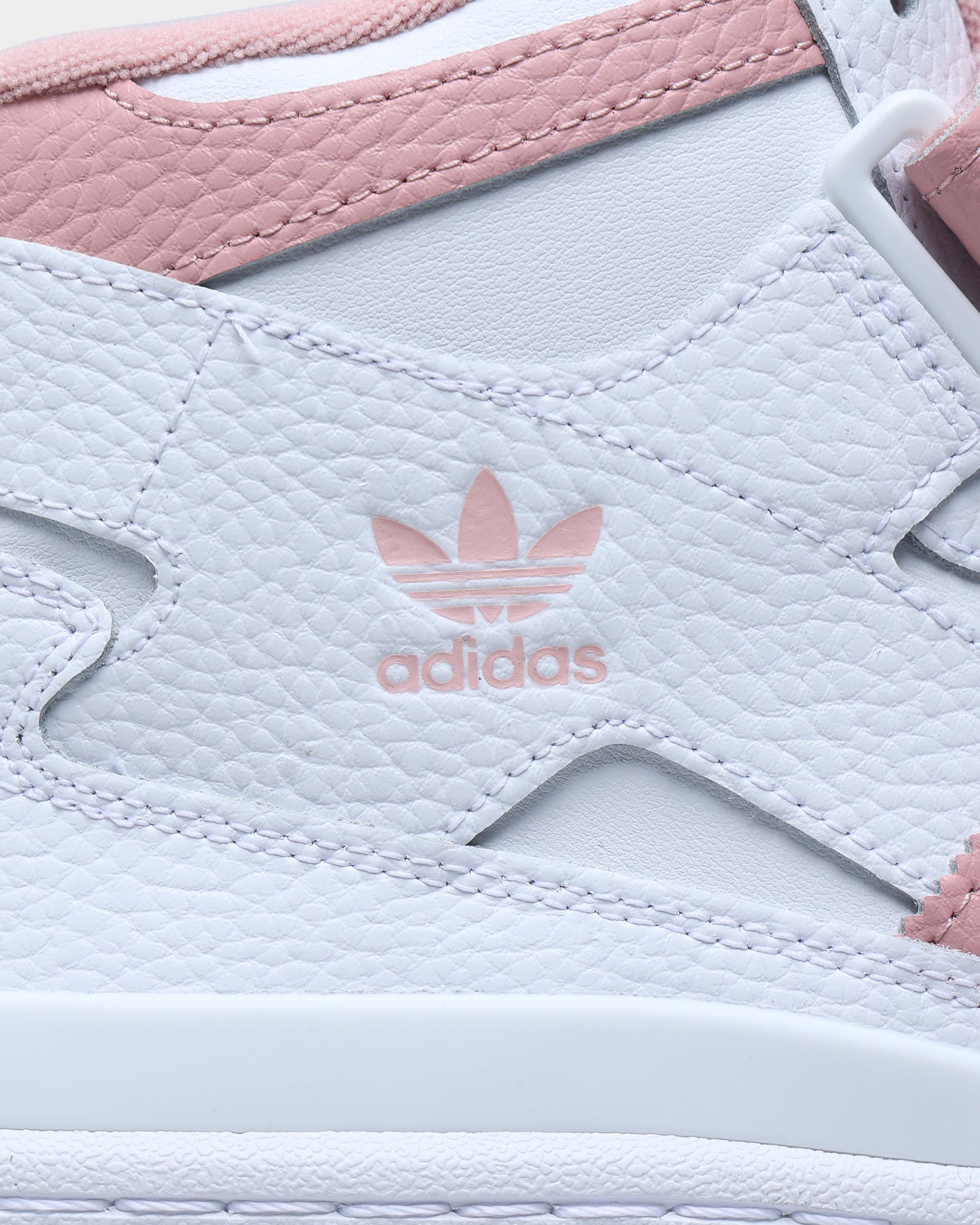 Adidas Forum Mid Sneakers - Cloud White/Wonder Mauve/Cloud White | Retro Basketball Shoes for Men & Women | Perfect for Streetwear & Casual Outfits