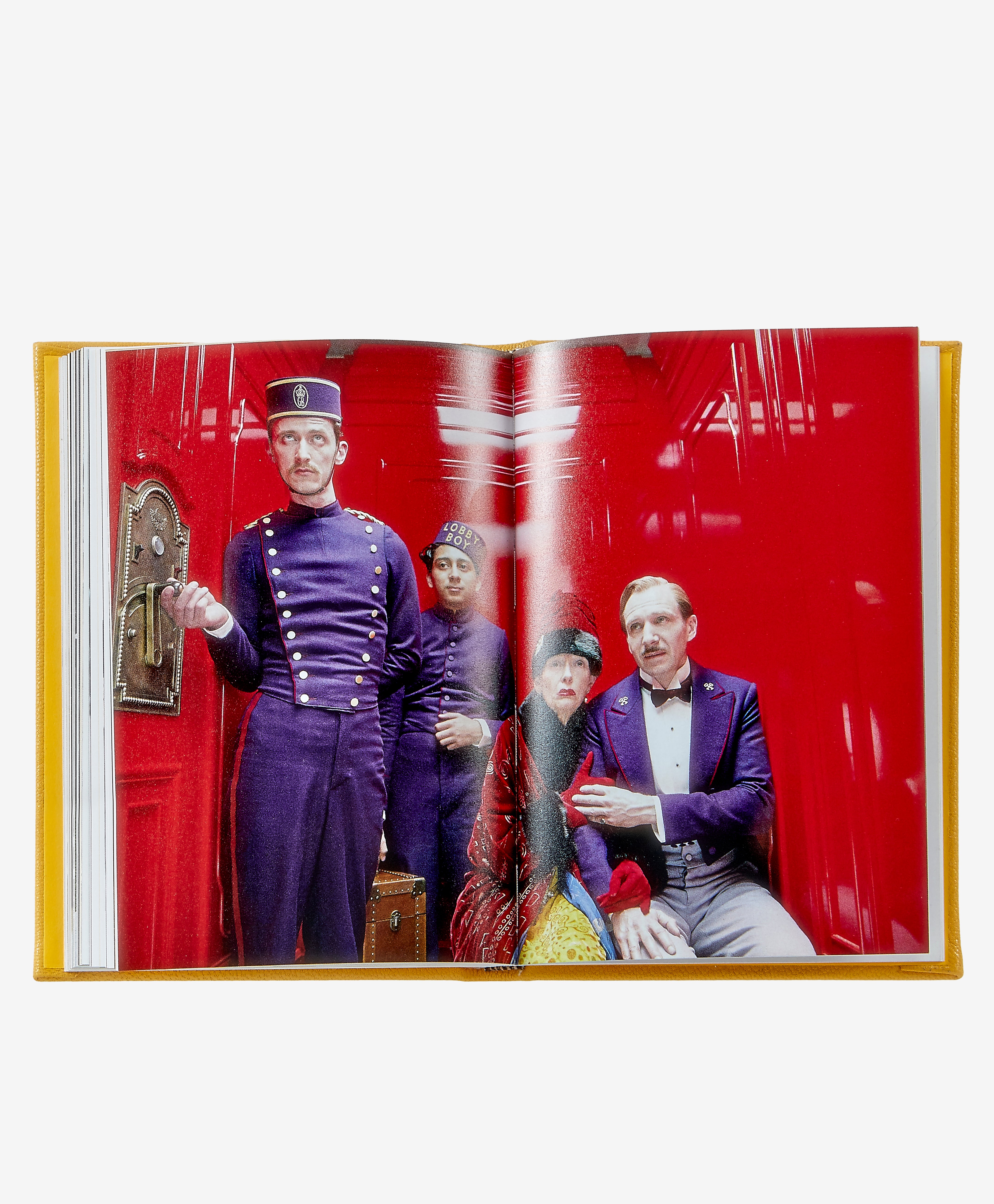 The Little Book of Fendi: Luxury Fashion Brand History & Iconic Designs | Perfect for Fashion Enthusiasts, Coffee Table Decor & Gift Ideas
