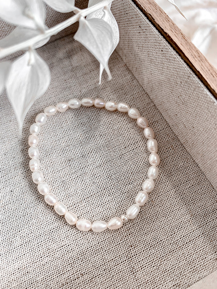 Peggy – Elegant Freshwater Pearl Bracelet with 925 Sterling Silver Clasp | Perfect for Weddings, Anniversaries & Special Occasions