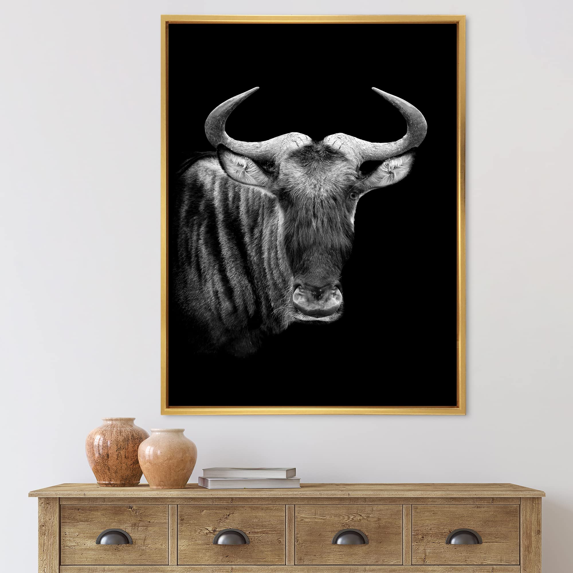 DesignQ Monochrome Wildebeest Portrait - Farmhouse Framed Canvas Wall Art Print for Living Room, Bedroom & Office Decor
