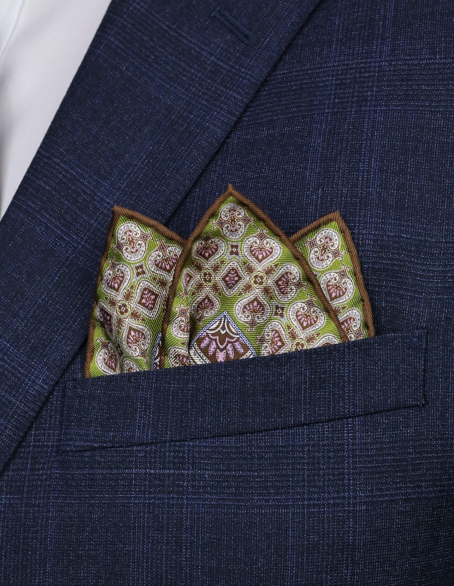 DÉCLIC Oakham Patterned Pocket Square for Men - Stylish Pink Silk Handkerchief for Suits, Weddings & Formal Events