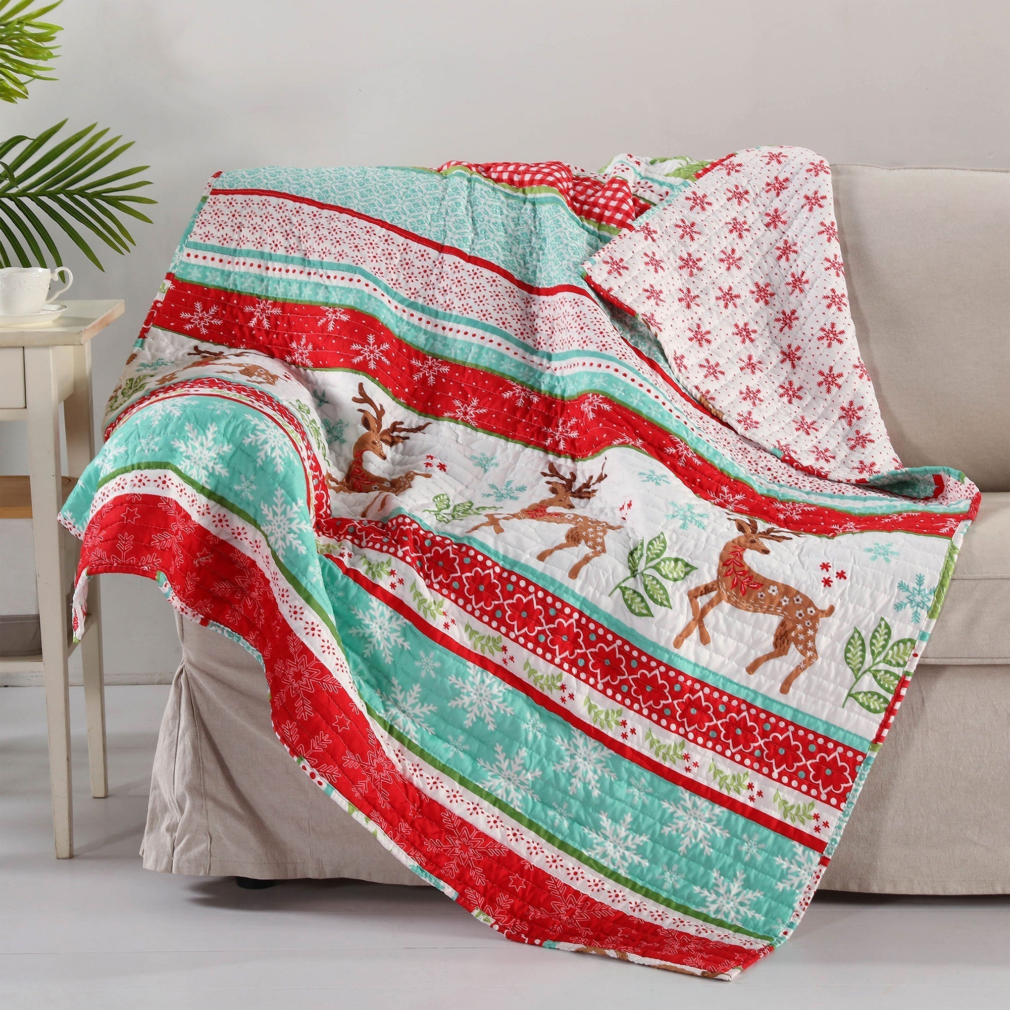 Let It Snow Quilted Throw Blanket - Cozy Winter Plaid Fleece Bedspread for Couch, Sofa & Bed - Perfect for Christmas Decor, Gift & Home Warmth
