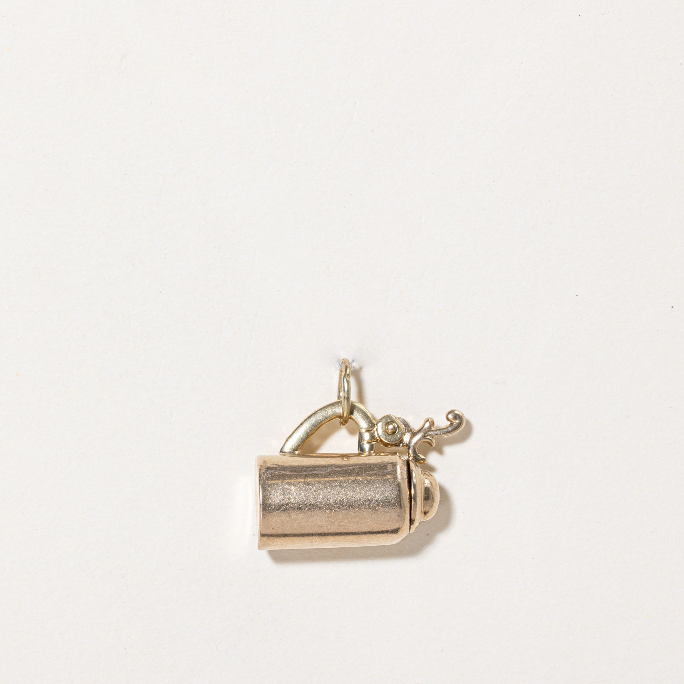 10k Yellow Gold Hofbräu München Beer Stein Charm Pendant - German Beer Lover Gift for Oktoberfest, Birthday & Anniversary - Perfect for Necklace, Bracelet & Jewelry Making