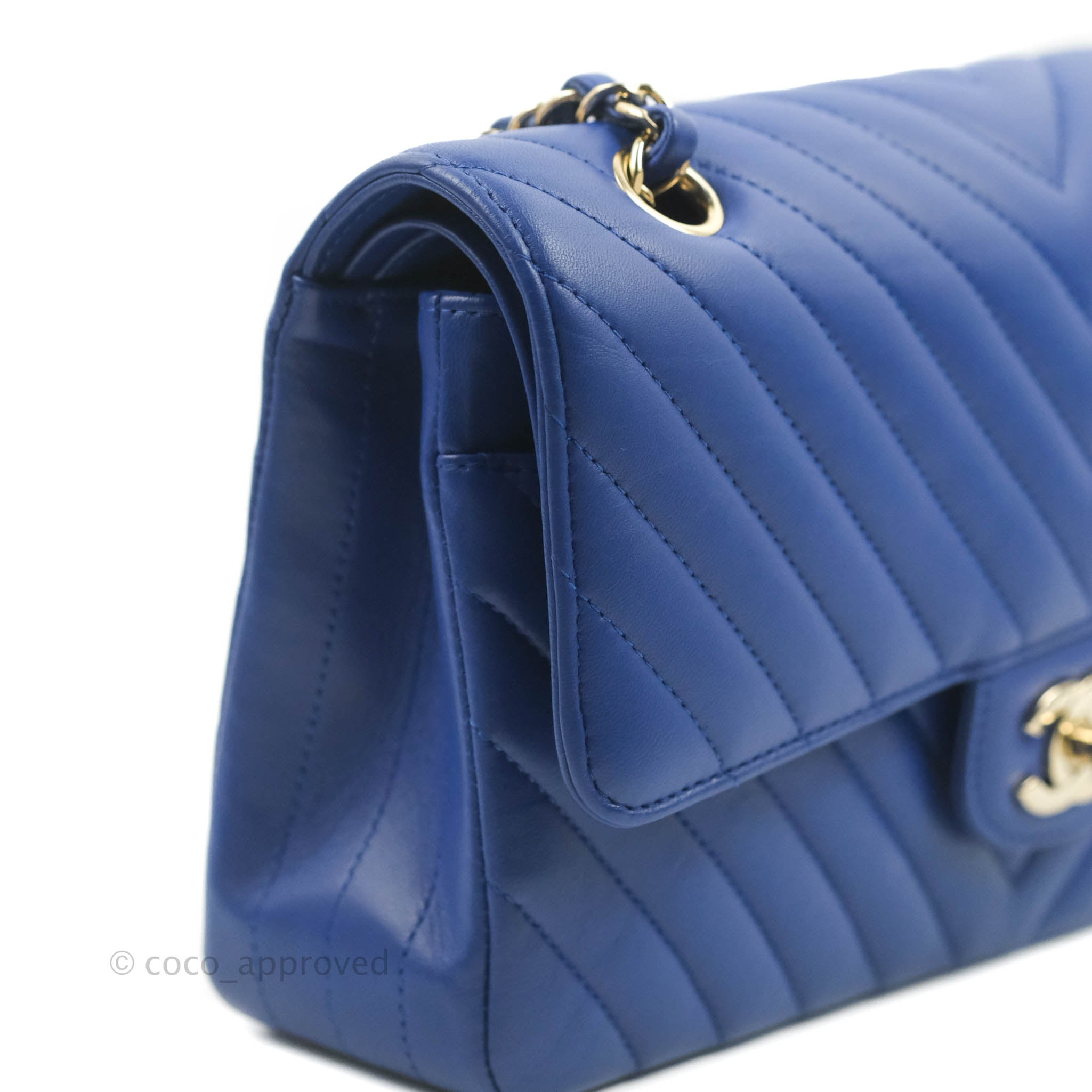 Chanel Classic M/L Medium Chevron Double Flap Bag in Blue Lambskin with Gold Hardware - Luxury Handbag for Women, Perfect for Parties, Dating & Special Occasions