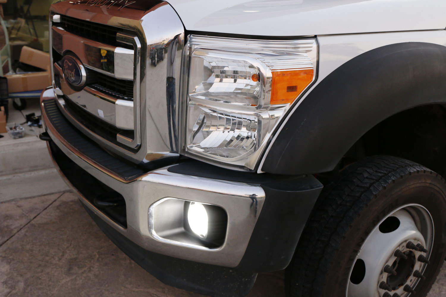 40W CREE LED Fog Light Kit - Clear Lens White for Ford F-250 F-350 F-450 & Excursion - High Visibility Off-Road Driving & Nighttime Safety