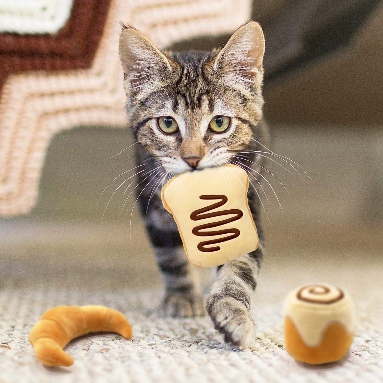 Premium Catnip Toys for Indoor Cats - Interactive Kitten Chew, Bite & Kick Toys (Baguette, Croissant, Pretzel, Toast, Cinnamon Roll Plush) - Best Cat Lover Gifts & Pet Birthday Presents - Perfect for Playtime, Training & Stress Relief