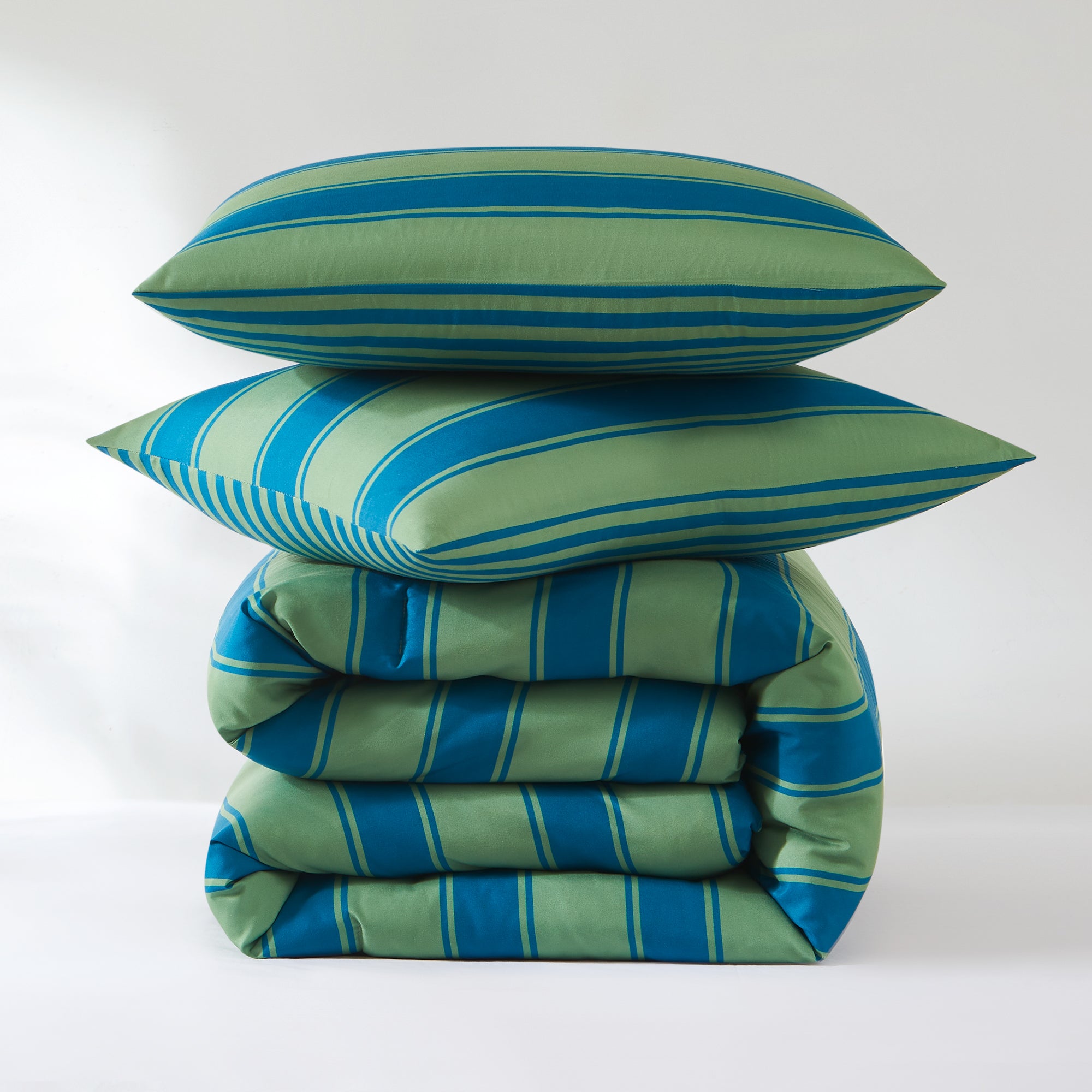 Gale Cabana Stripe Comforter Set - Queen Size Bedding, Soft & Breathable Cotton, Coastal Beach Style - Perfect for Guest Rooms, Vacation Homes & Summer Bedroom Decor