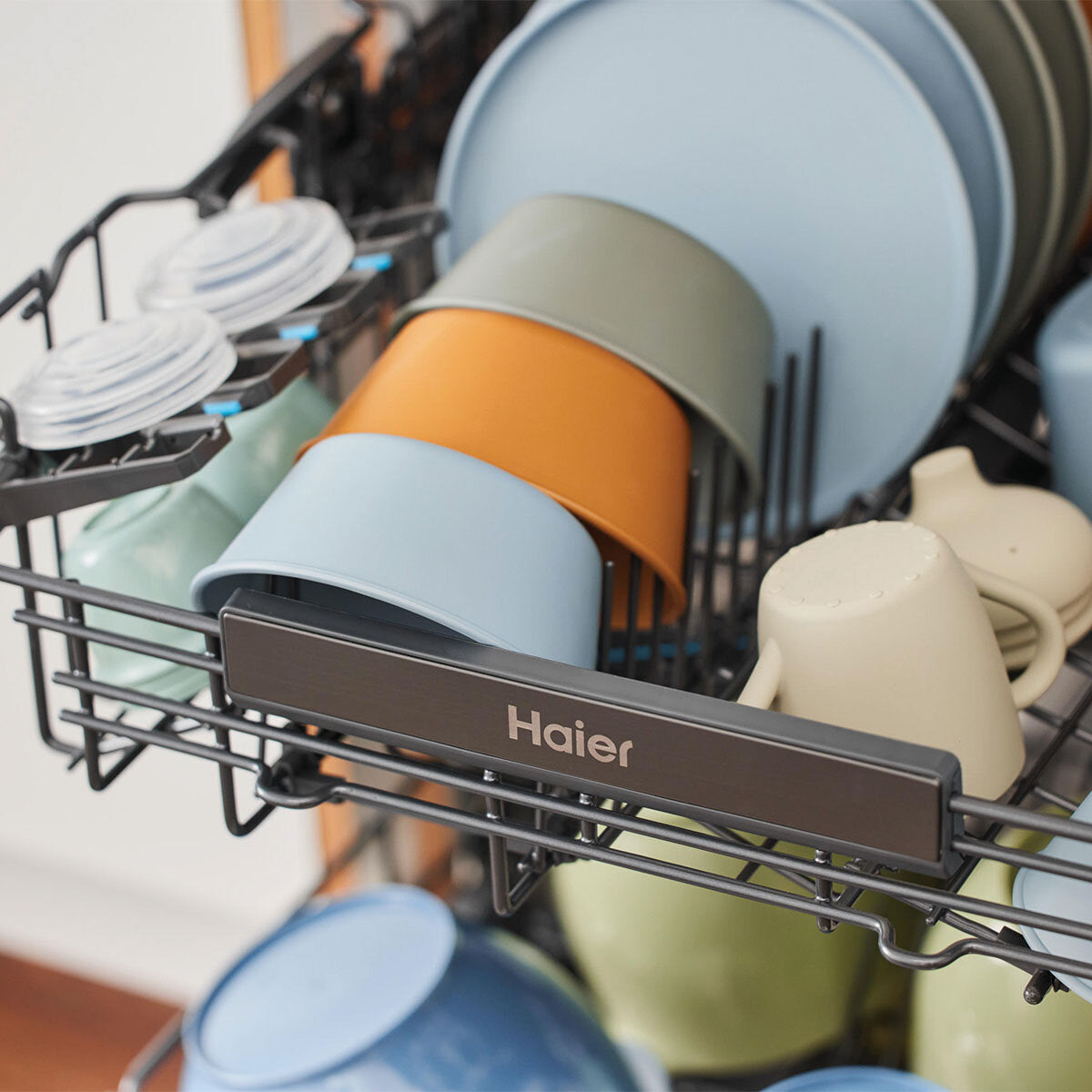 Haier 600 Series Built-In Dishwasher with Steam Function - 15 Place Settings, Stainless Steel Interior (HDW15U3S1) | Perfect for Modern Kitchens, Small Families & Energy-Efficient Homes