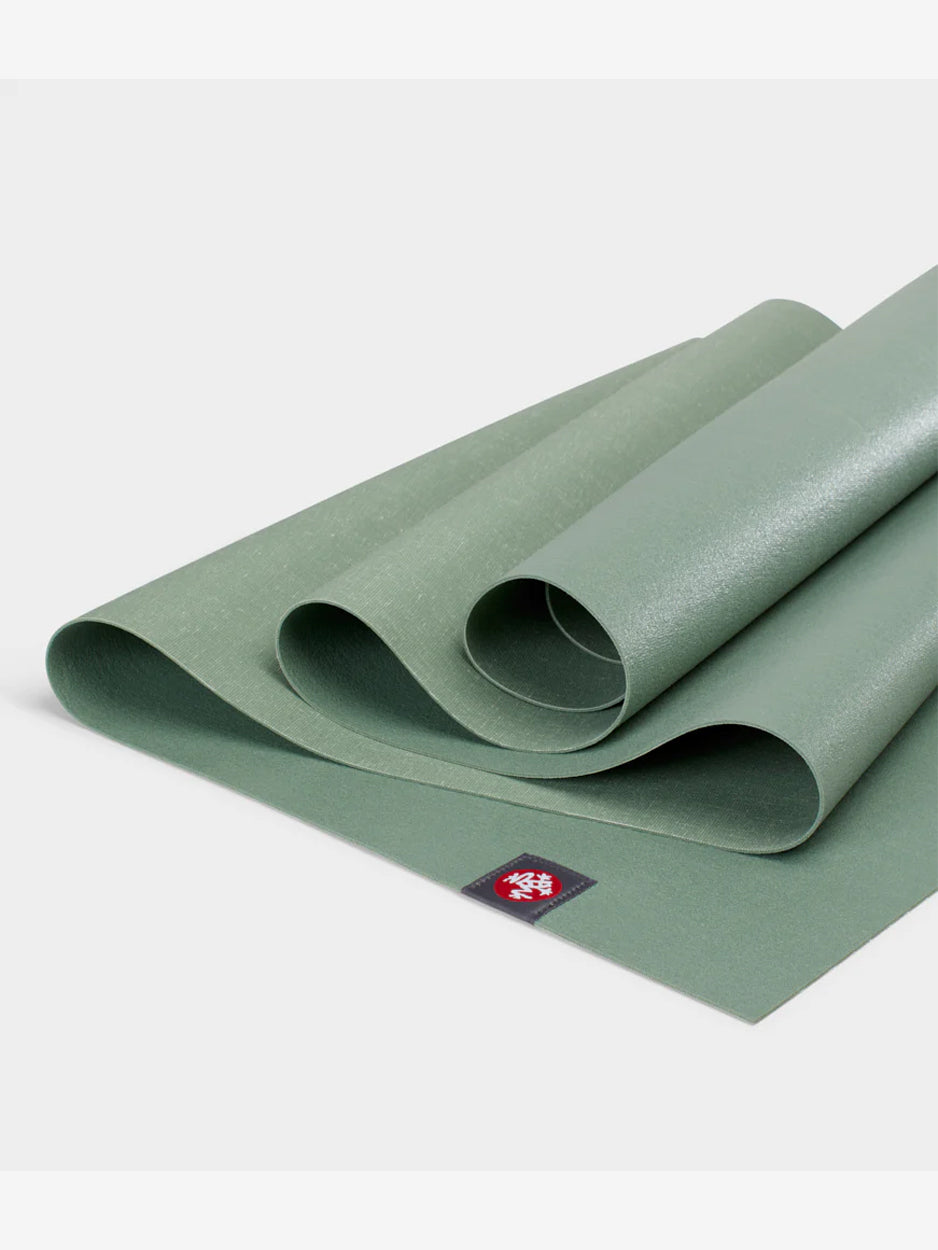 Manduka eKO Superlite Travel Yoga Mat - Eco-Friendly, Lightweight & Non-Slip for Yoga, Pilates & Meditation - Perfect for Travel, Home & Studio Use