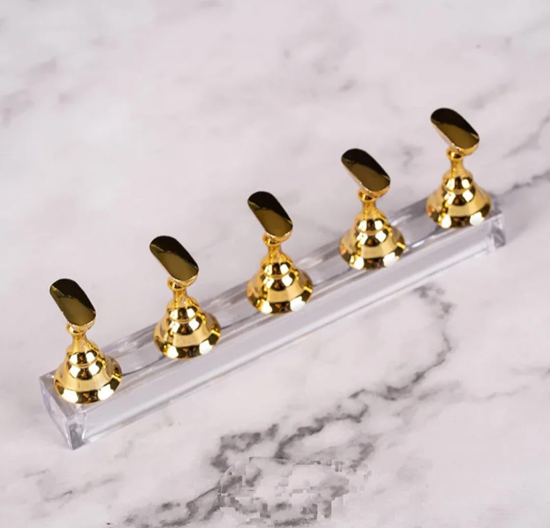**Magnetic Acrylic Nail Display Stand - Nail Tip Holder for Salon & Home DIY Nail Art Practice | Perfect for False Nail Tips & Nail Art Training**    *(Use Cases: Ideal for nail salons, home manicures, nail art practice, and professional training.)*
