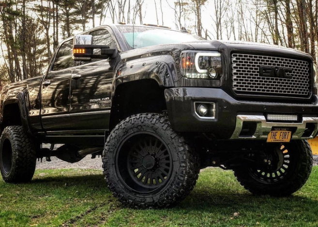 GMC Sierra & Denali 1500 2014-2018 Projector Headlights with Smooth OLED DRLs & Halos - Smoked/Black - Upgrade for Night Driving & Off-Road Adventures