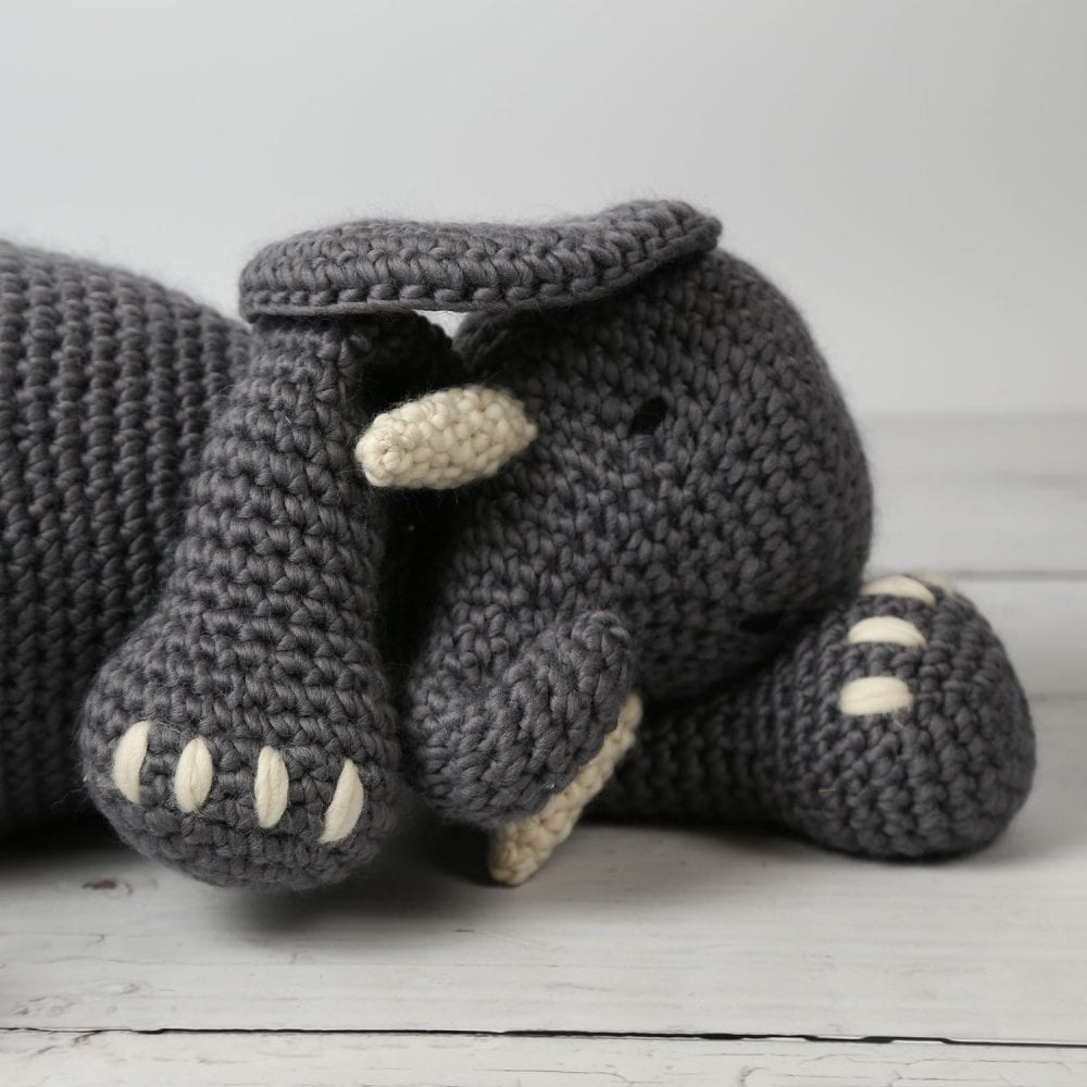 DIY Ruby Elephant Crochet Kit for Beginners - Complete Amigurumi Crochet Set with Yarn, Hook & Instructions - Perfect for Handmade Gifts, Baby Toys & Home Decor