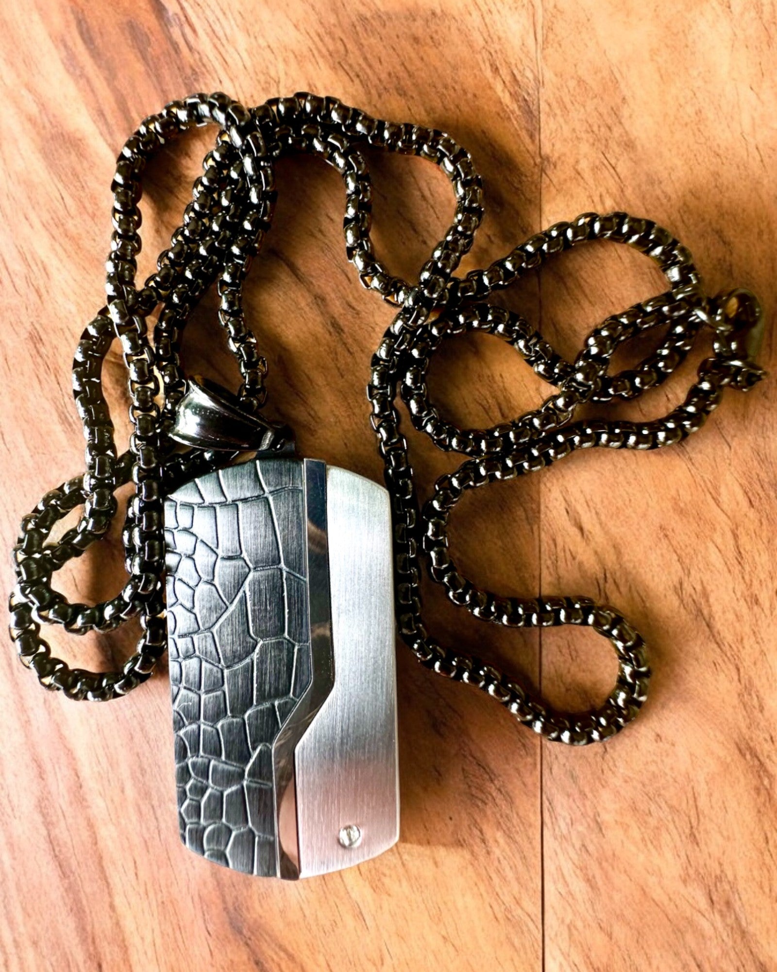 Elegant Men's Necklace with Personalized Engraving - Perfect Strength Symbol Gift for Him - Ideal for Anniversaries, Birthdays & Special Occasions