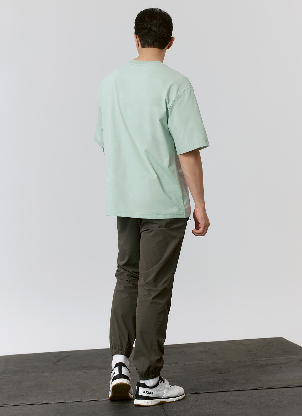 Cool Breeze Oversized Pocket Short Sleeve T-Shirt for Men - Casual Summer Comfort Wear for Beach, Travel & Lounge