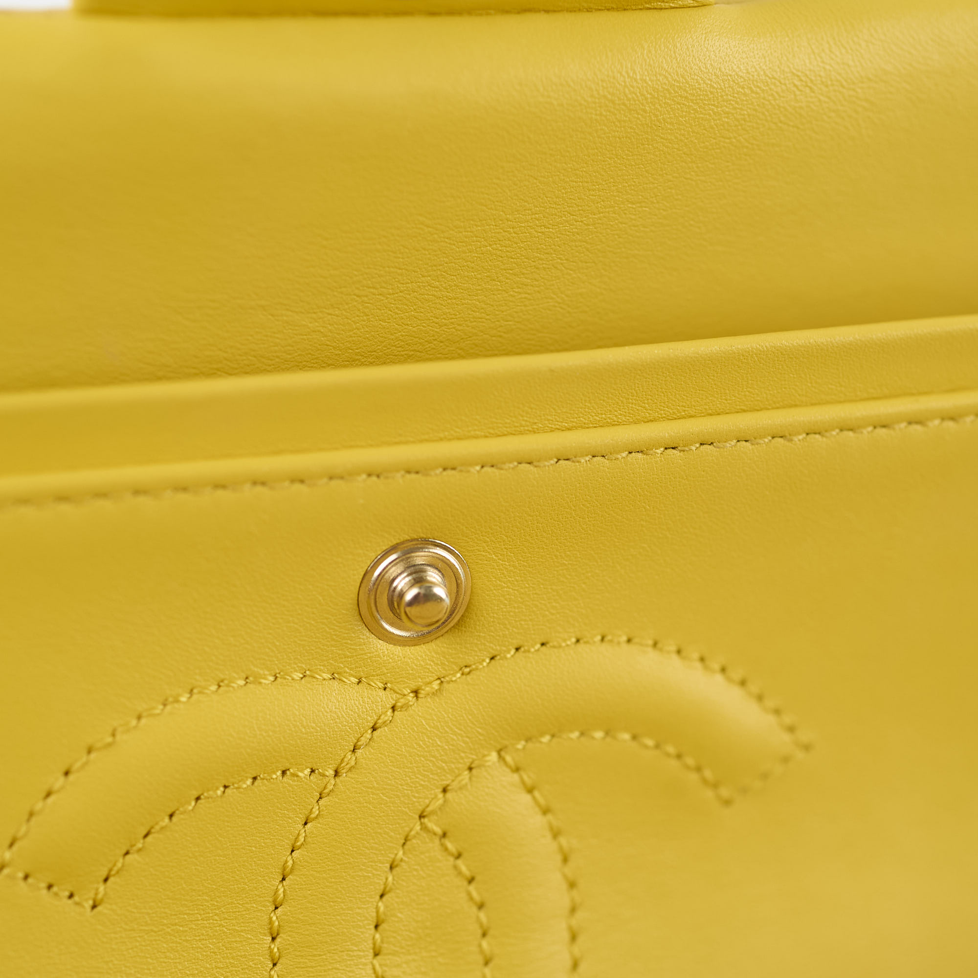 Chanel Python Leather Medium M/L Classic Flap Bag Yellow Series 22 - Luxury Designer Handbag for Women, Perfect for Parties, Weddings & Special Occasions