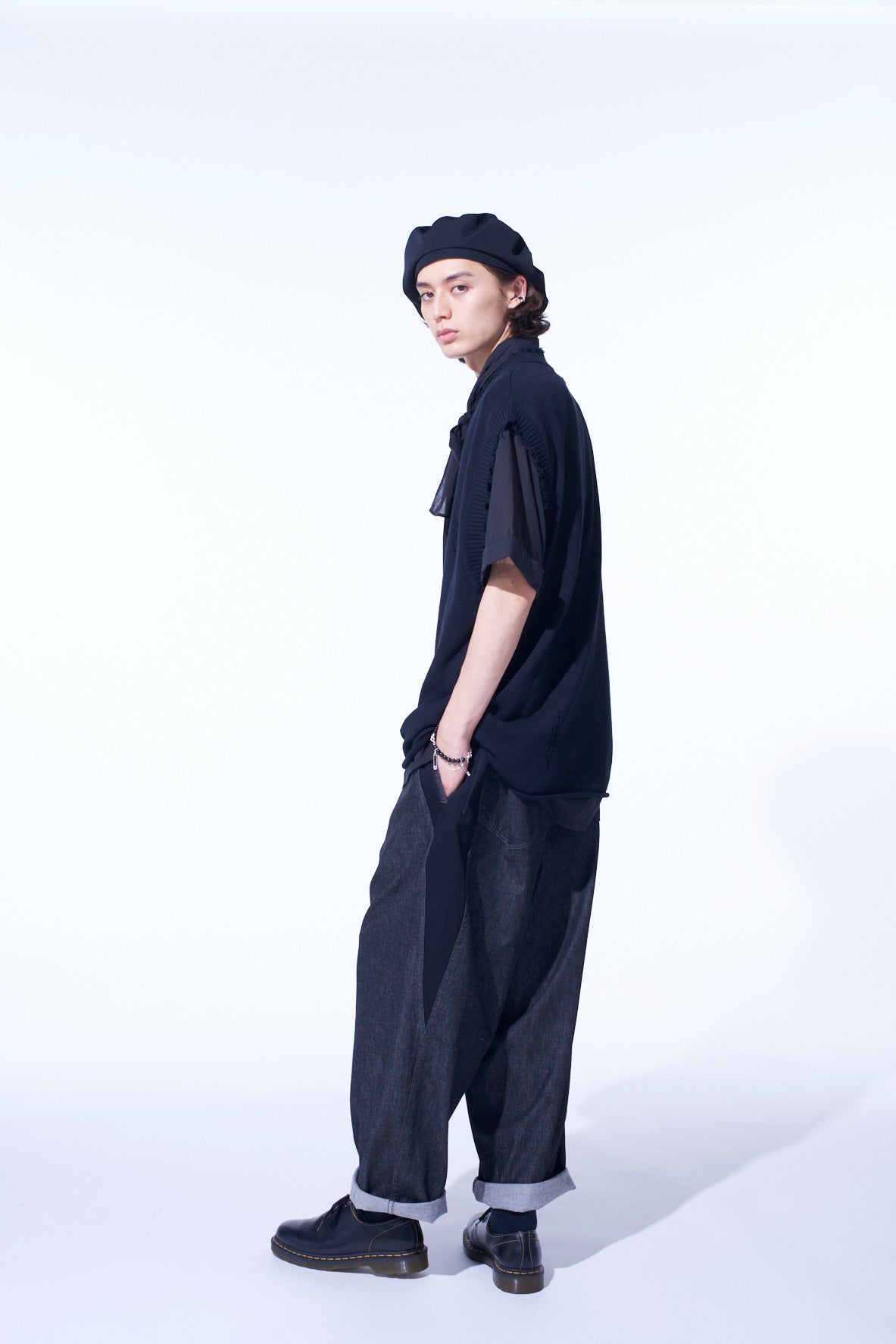 Compact Twist 10g Damaged Knitted Vest - Lightweight Layering Piece for Women | Perfect for Casual Outfits, Layering Under Jackets, and Stylish Streetwear Looks