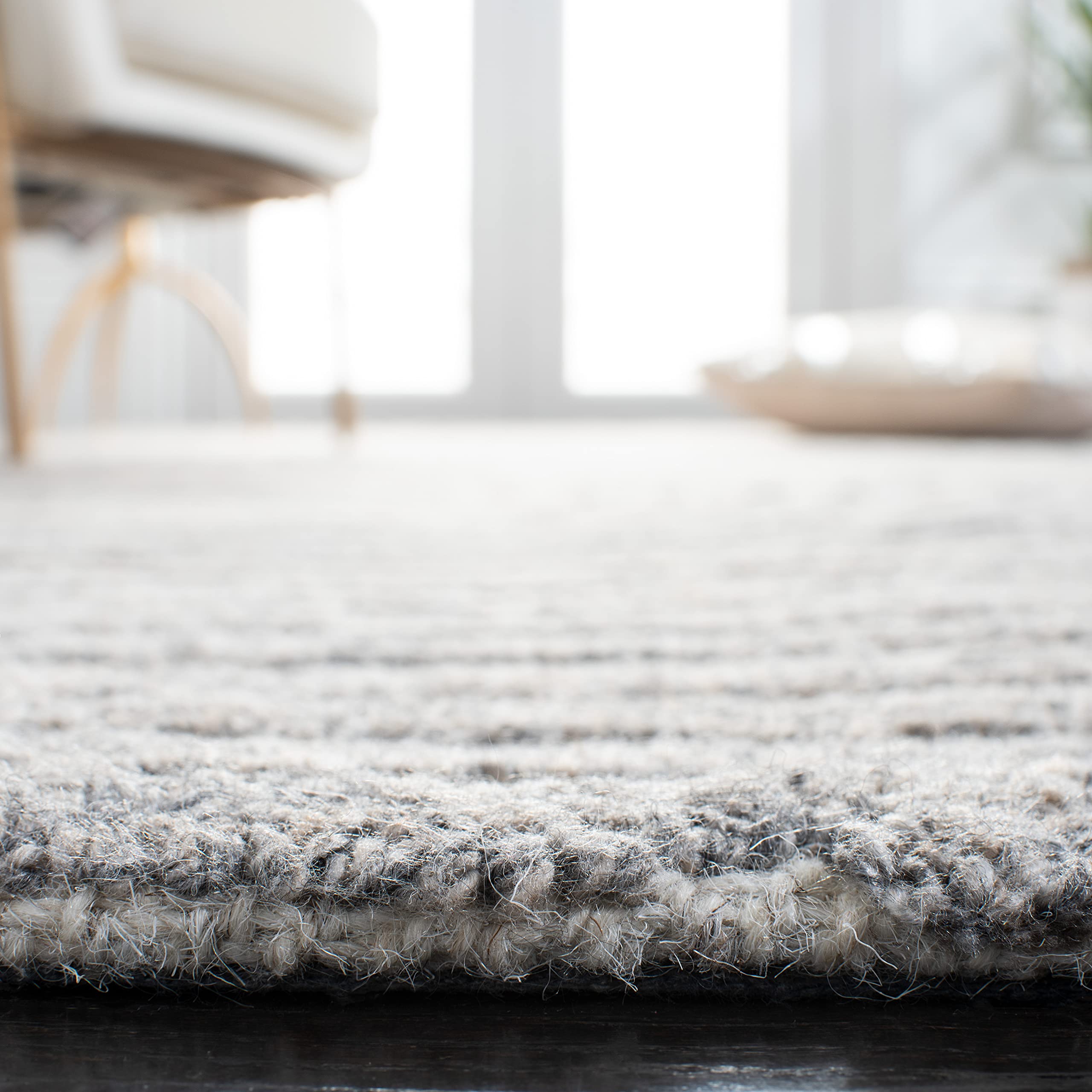 SAFAVIEH South Hampton Collection 6' Round Beige SHA301B Handmade Abstract Wool Area Rug - Soft & Durable for Living Room, Bedroom, or Office Decor