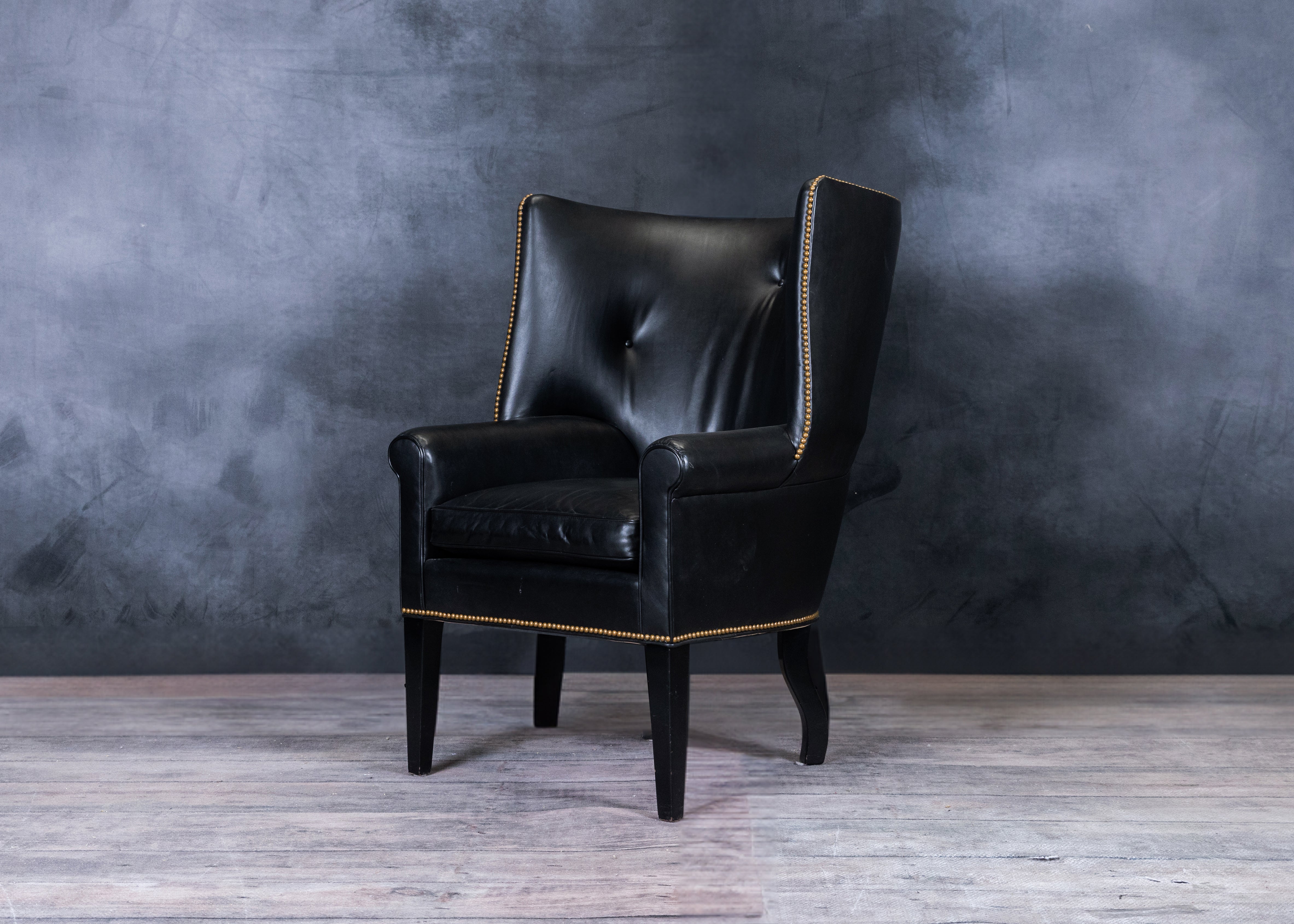 Premium Gotham Leather Chair - Modern Office & Home Furniture - Comfortable Executive Desk Chair for Work & Relaxation - Perfect for Home Office, Study & Living Room